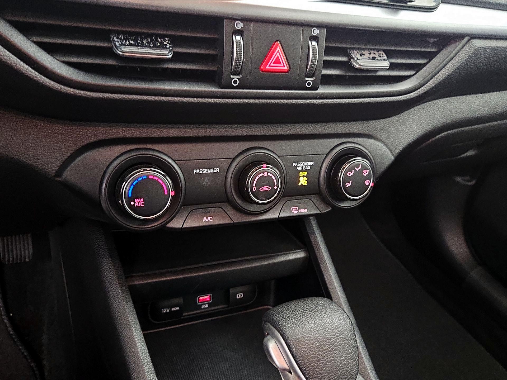 Thumbnail: 2024 Kia Forte - 16