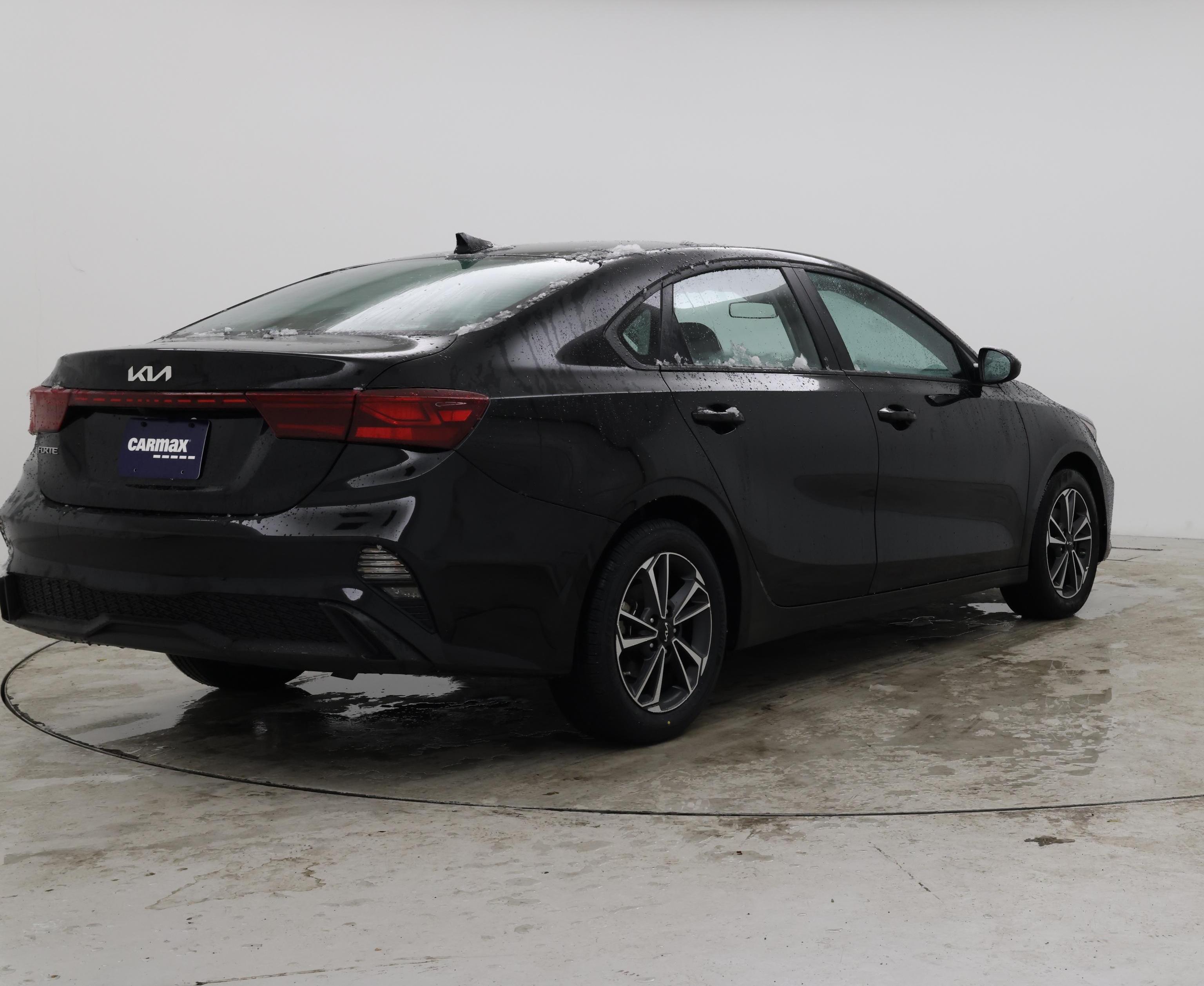 Thumbnail: 2024 Kia Forte - 8