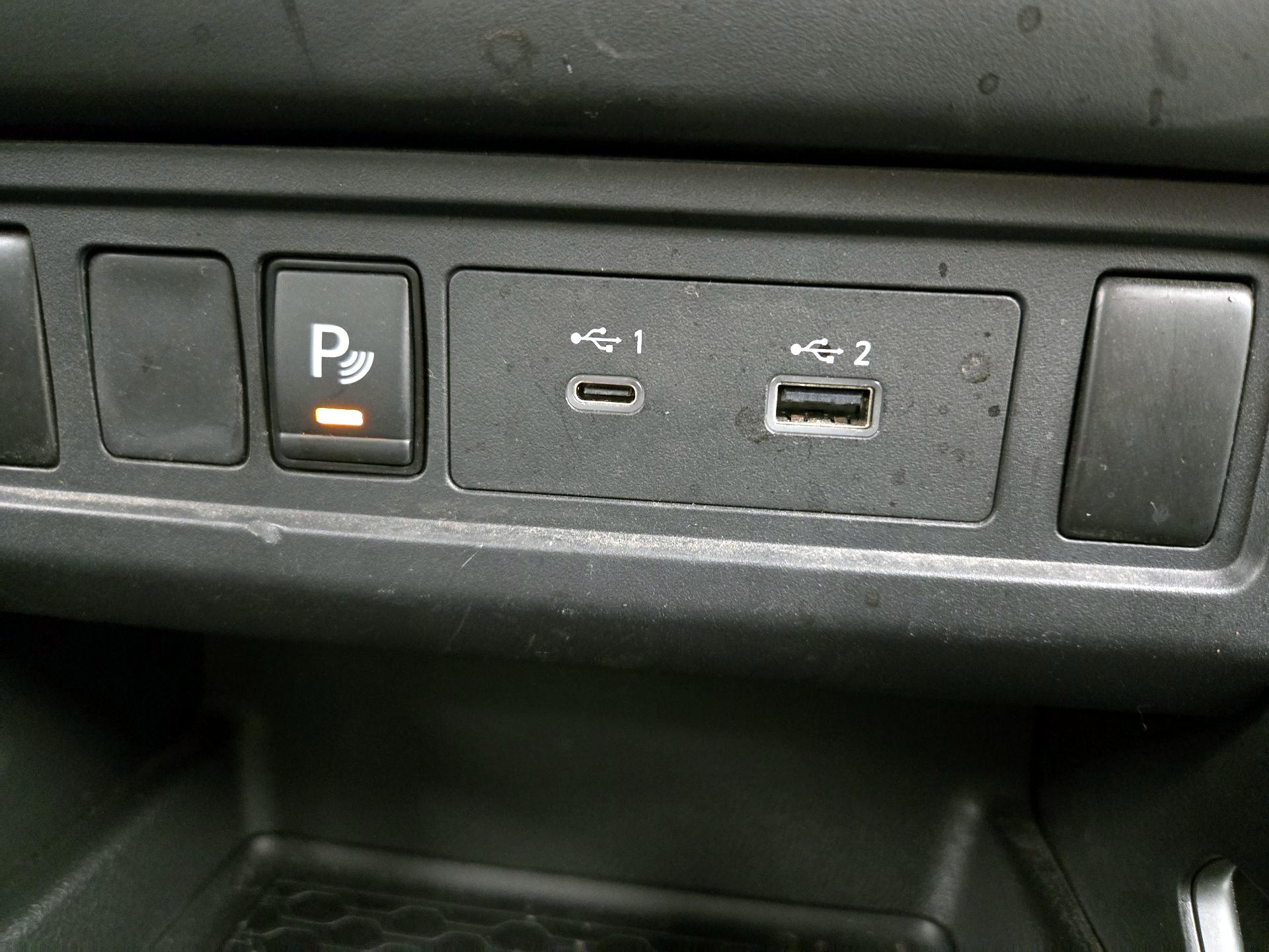 Thumbnail: 2023 Nissan Frontier - 18