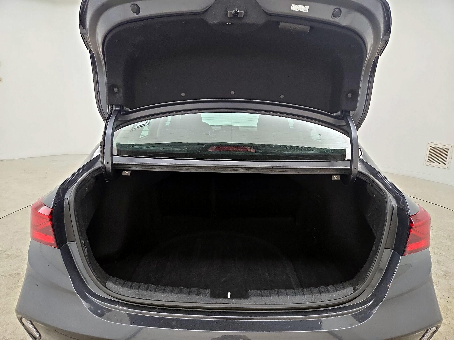 Thumbnail: 2024 Kia Forte - 20