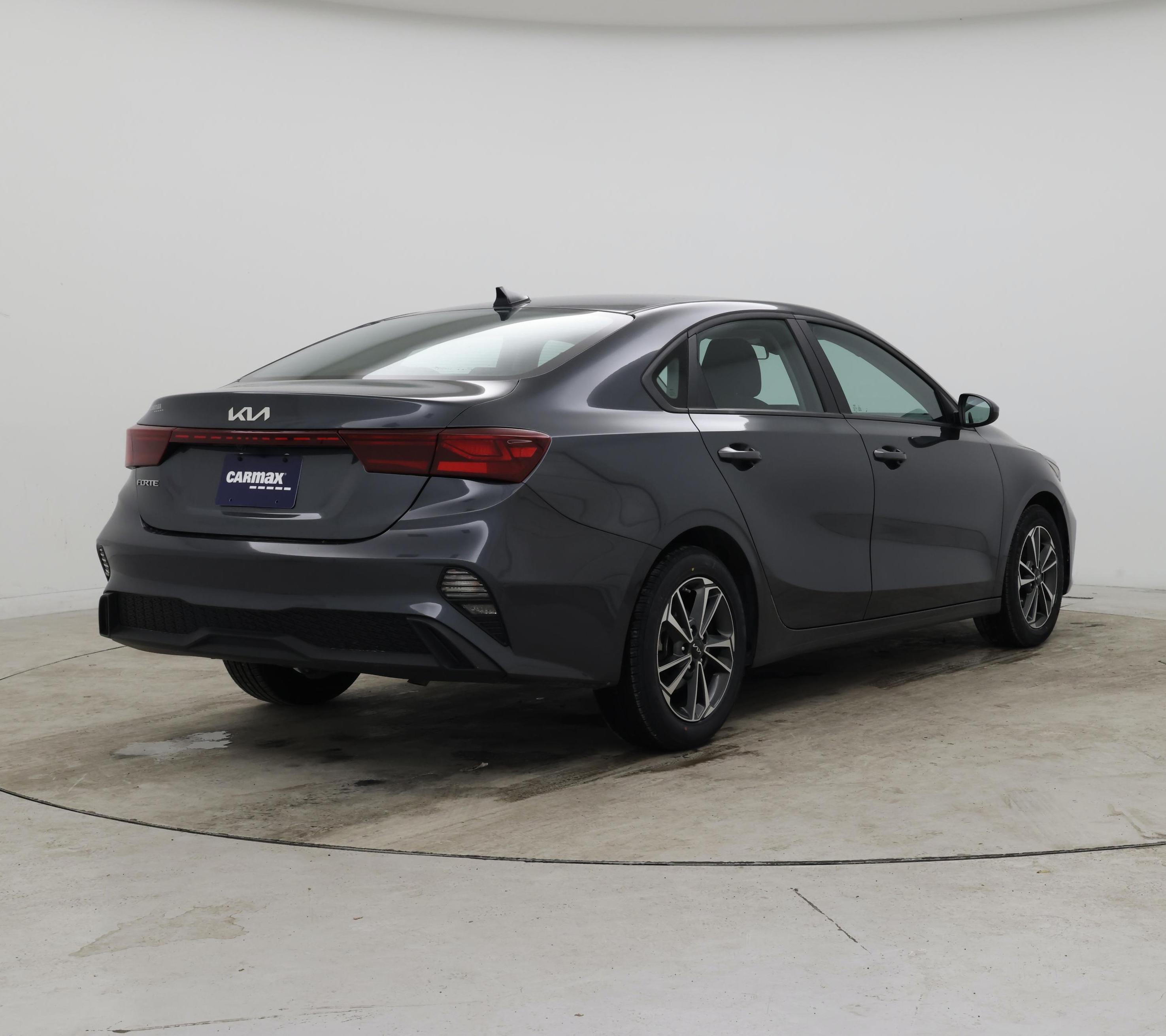 Thumbnail: 2024 Kia Forte - 8