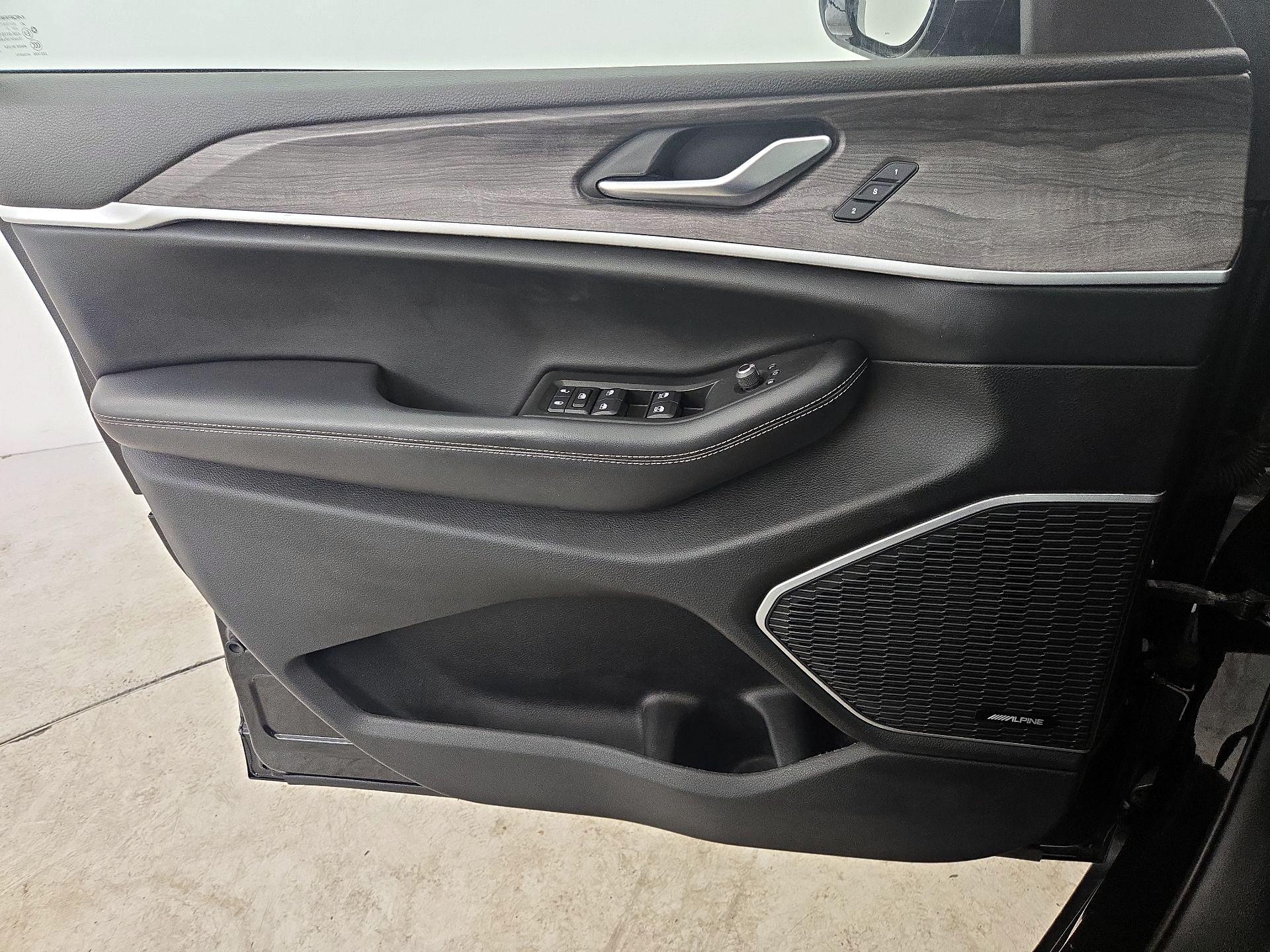 Thumbnail: 2021 Jeep Grand Cherokee L - 12