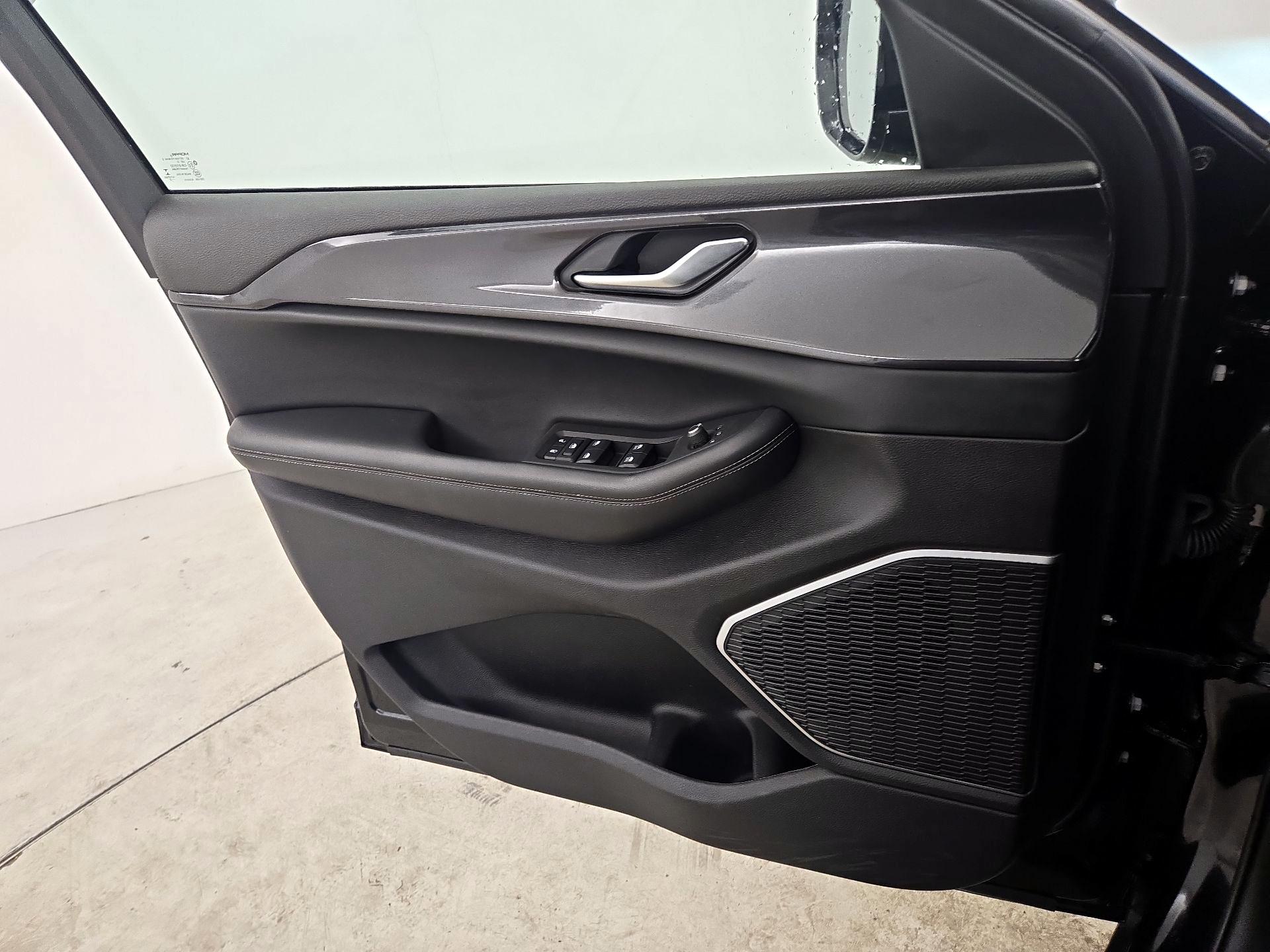 Thumbnail: 2022 Jeep Grand Cherokee L - 12