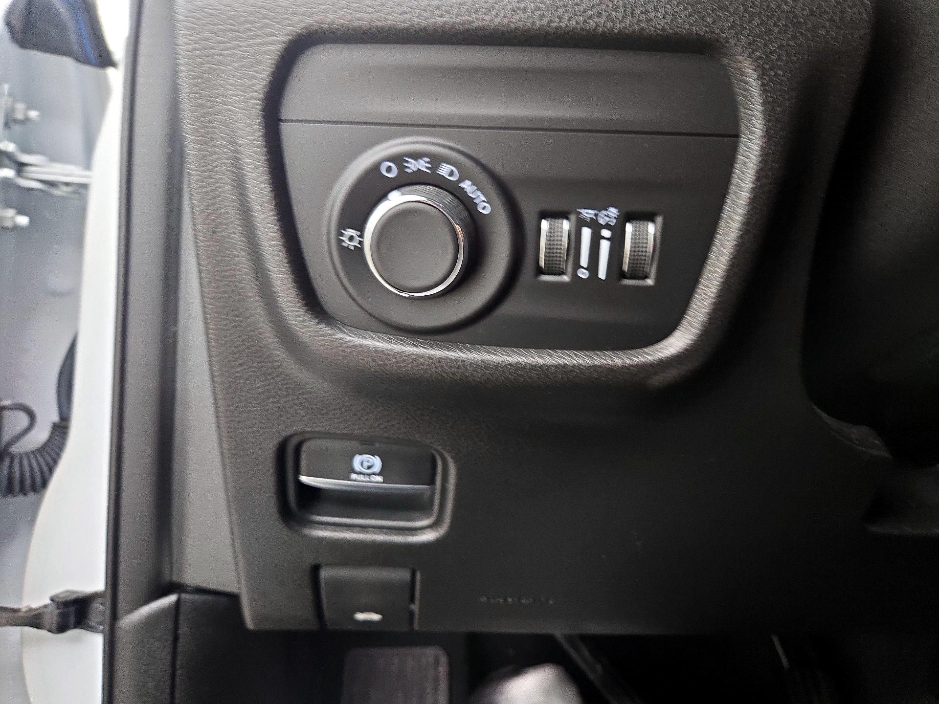 Thumbnail: 2023 Jeep Grand Cherokee - 13