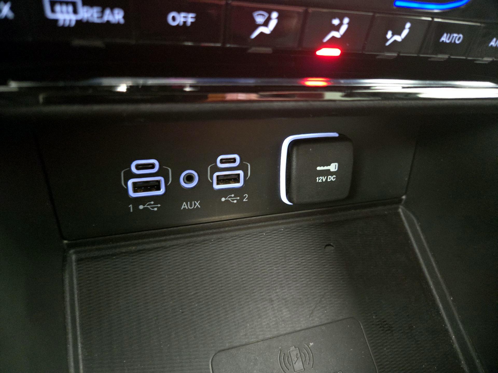 Thumbnail: 2023 Jeep Grand Cherokee - 18