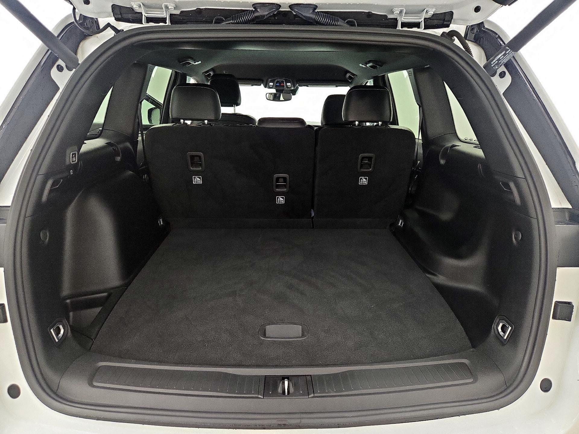 Thumbnail: 2023 Jeep Grand Cherokee - 20