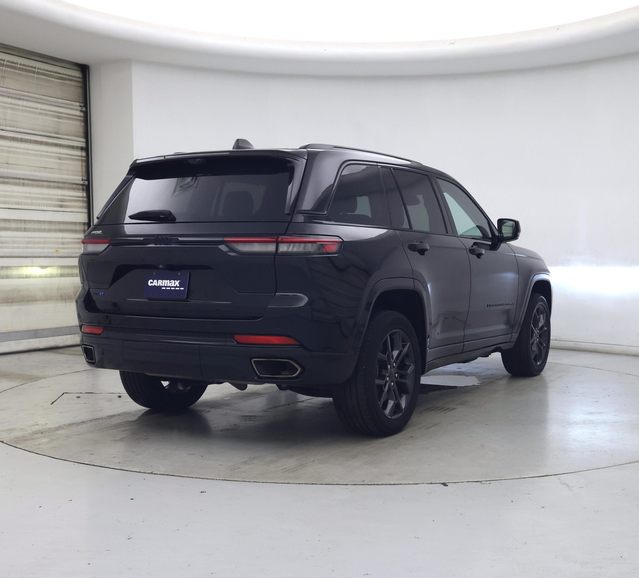 Thumbnail: 2023 Jeep Grand Cherokee - 8