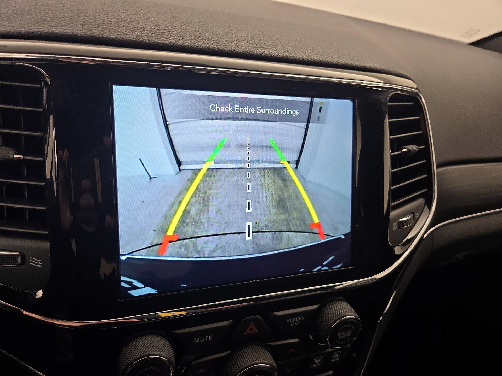 Thumbnail: 2021 Jeep Grand Cherokee - 15