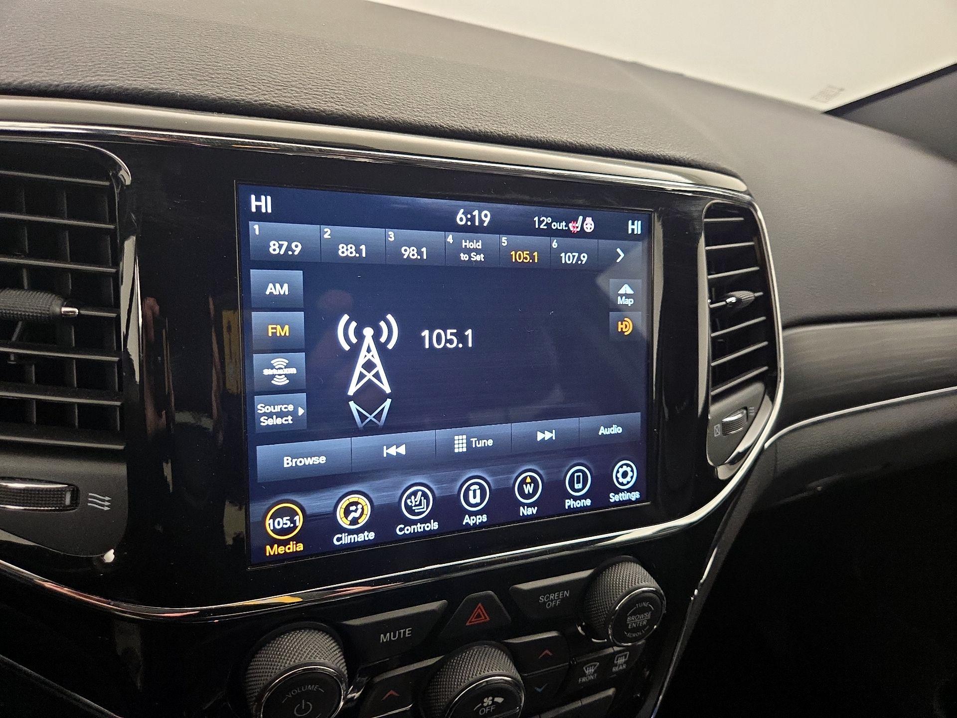 Thumbnail: 2021 Jeep Grand Cherokee - 16