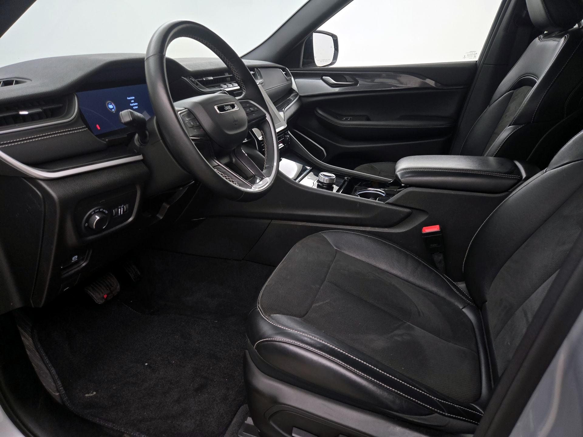 Thumbnail: 2022 Jeep Grand Cherokee - 11