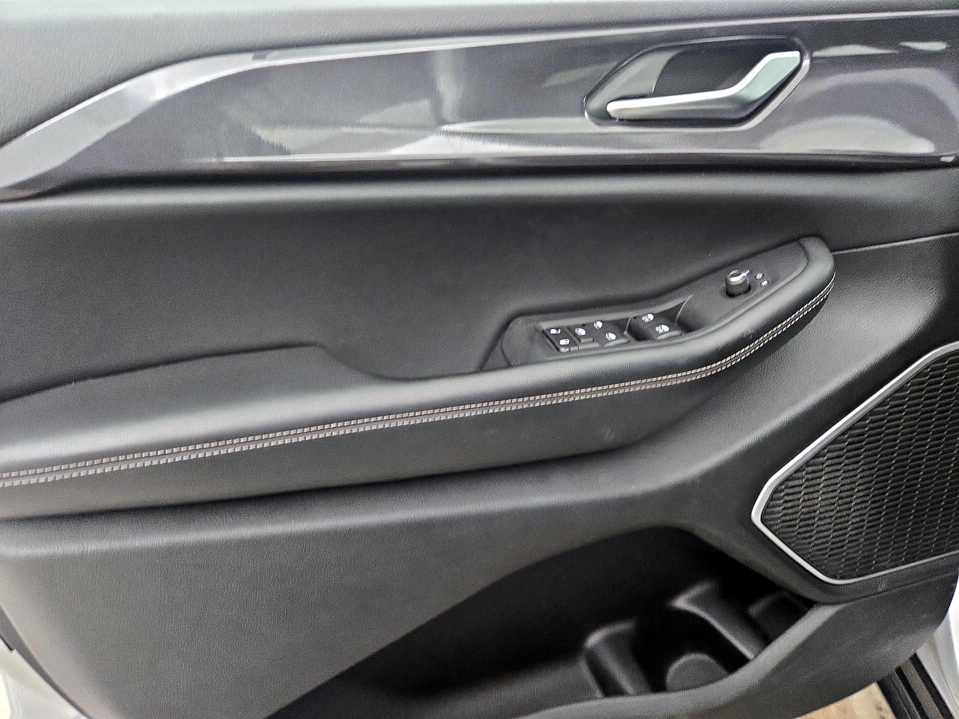 Thumbnail: 2022 Jeep Grand Cherokee - 12