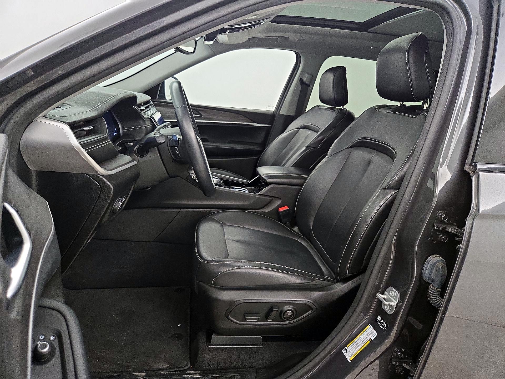 Thumbnail: 2022 Jeep Grand Cherokee L - 11