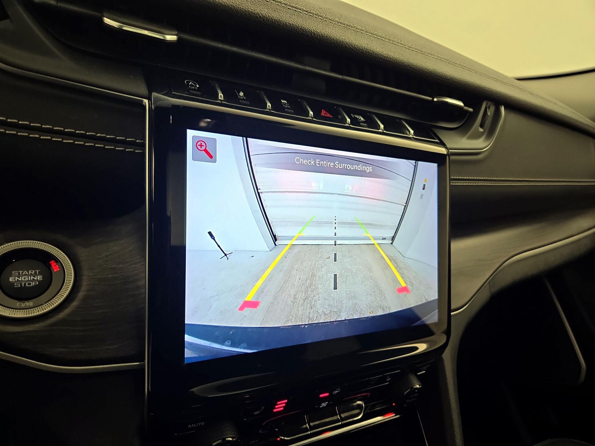 Thumbnail: 2022 Jeep Grand Cherokee L - 15