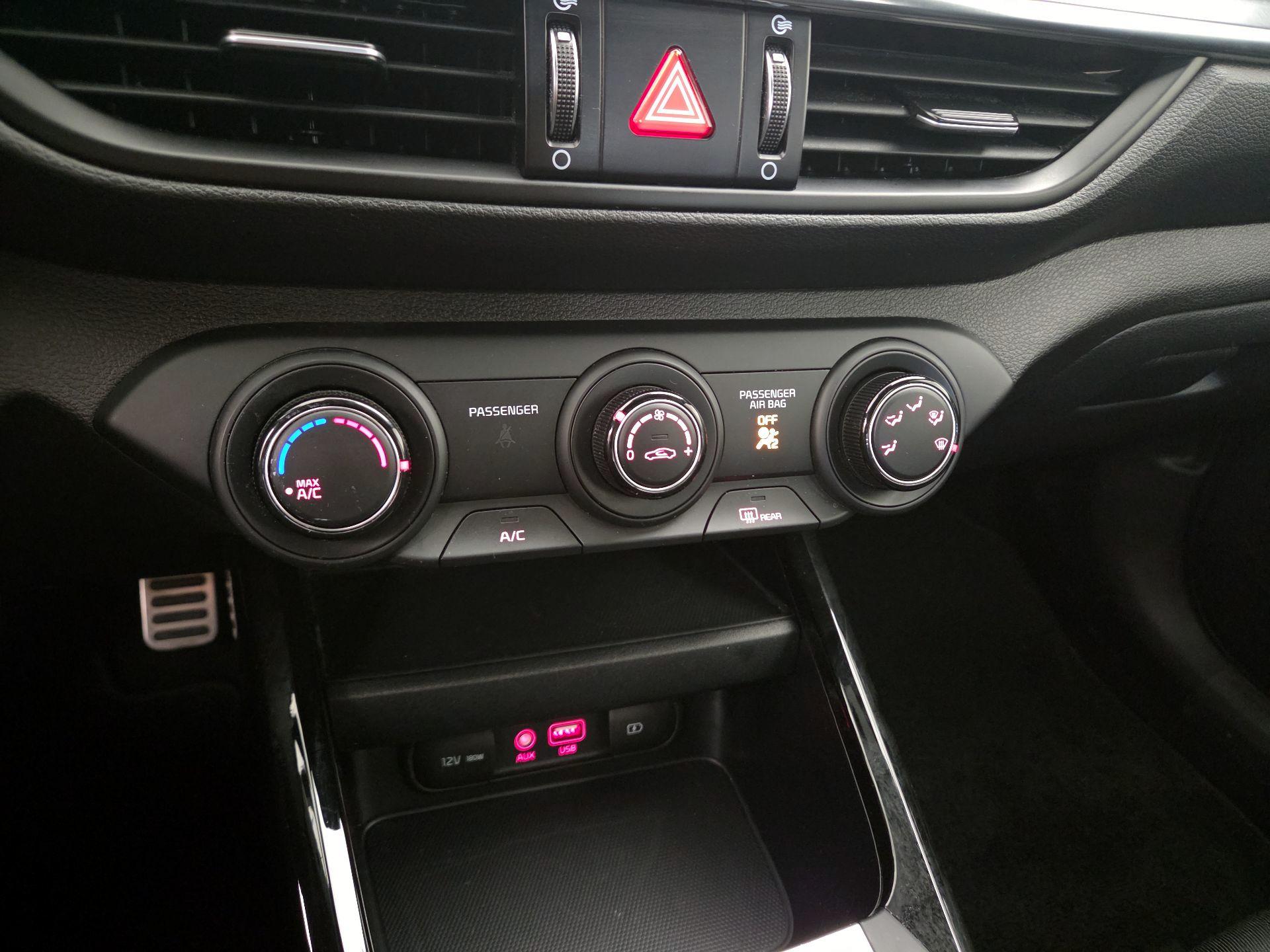 Thumbnail: 2021 Kia Forte - 16