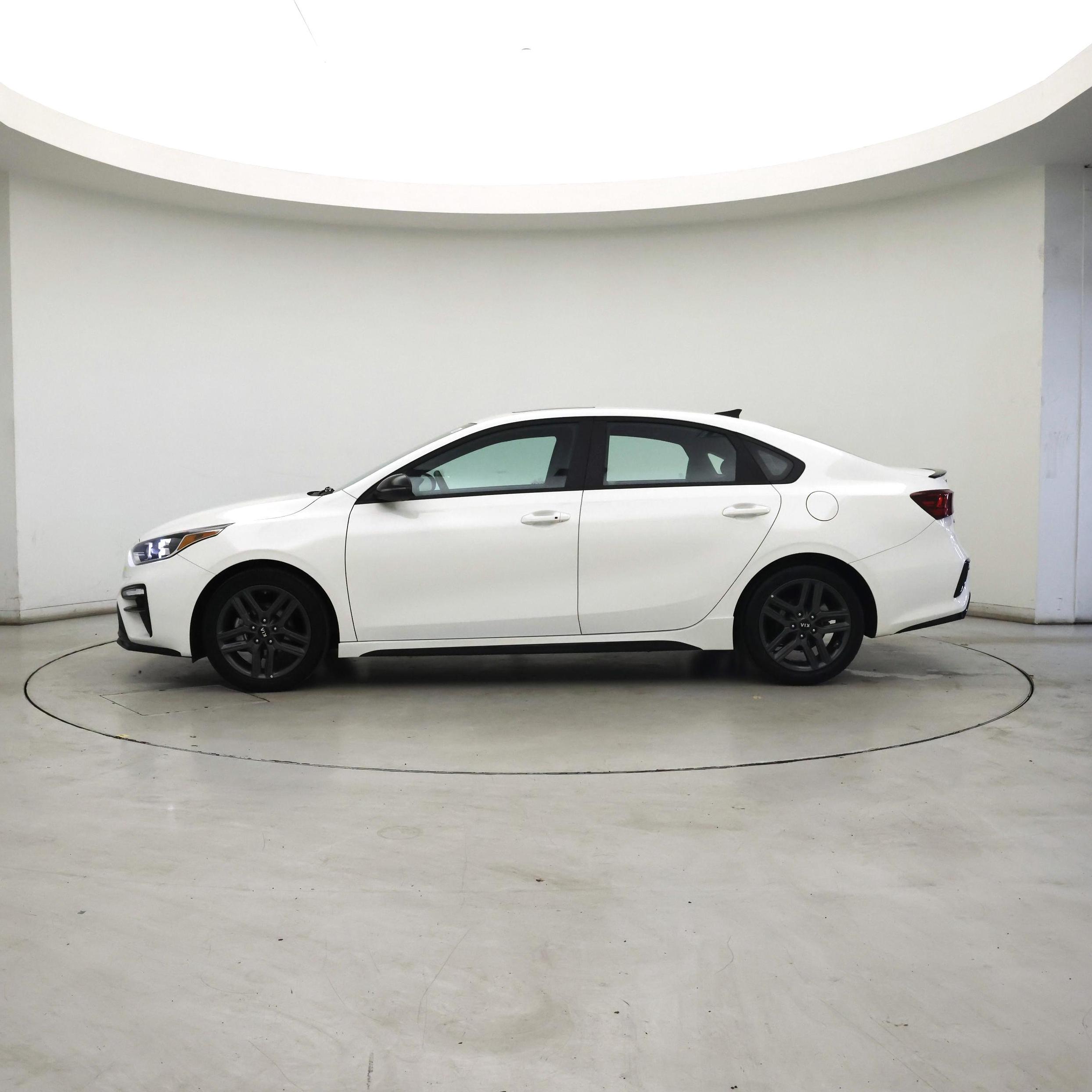 Thumbnail: 2021 Kia Forte - 3