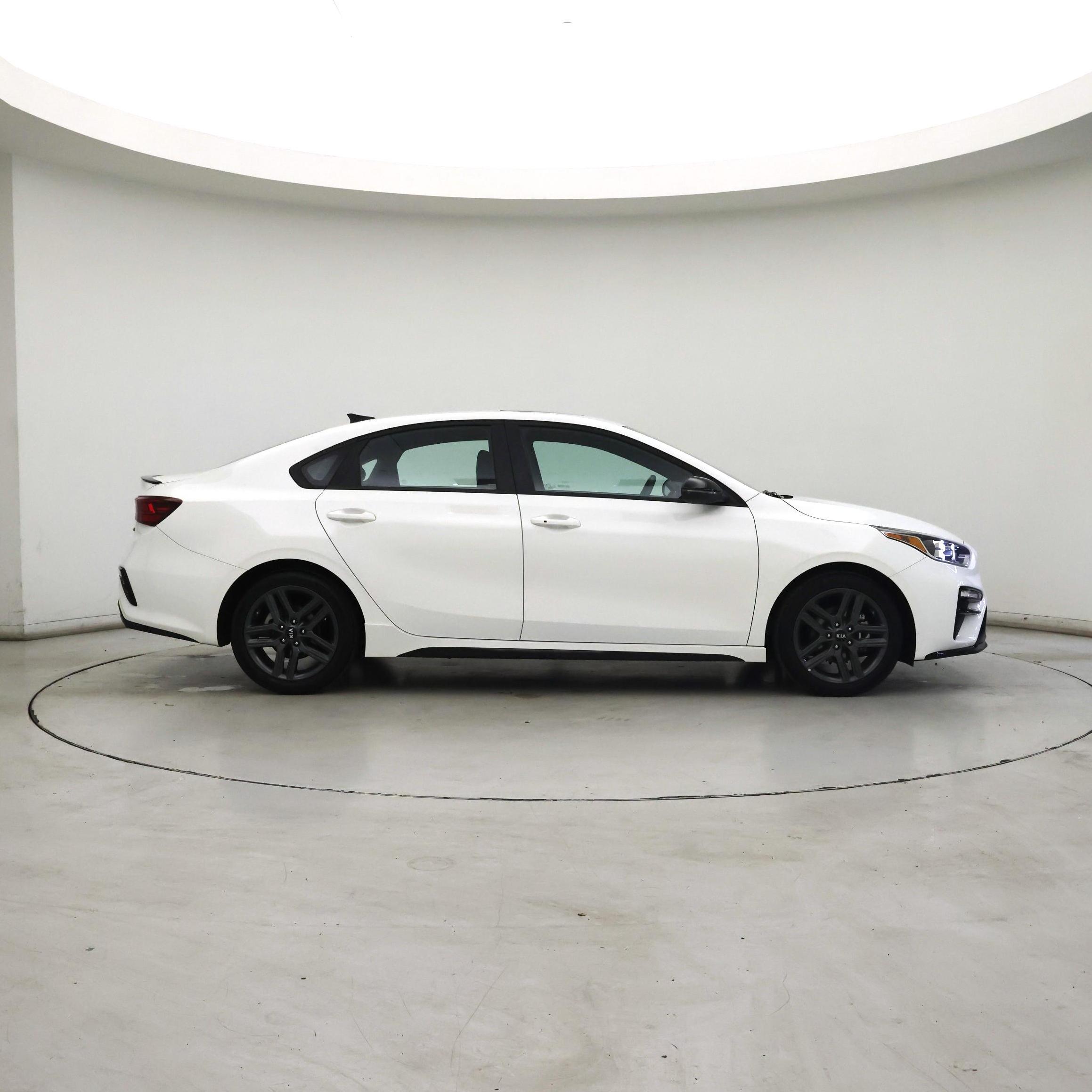 Thumbnail: 2021 Kia Forte - 7