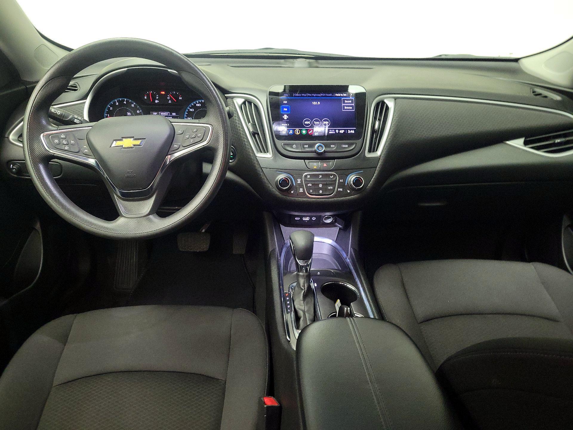 Thumbnail: 2023 Chevrolet Malibu - 9