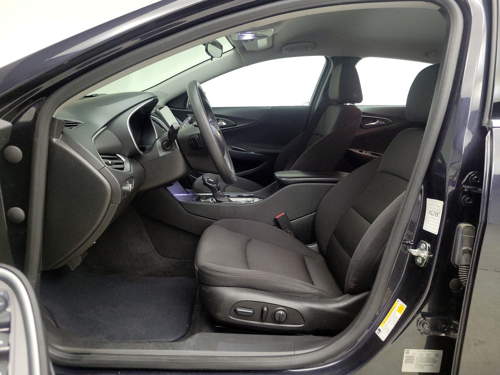 Thumbnail: 2023 Chevrolet Malibu - 11