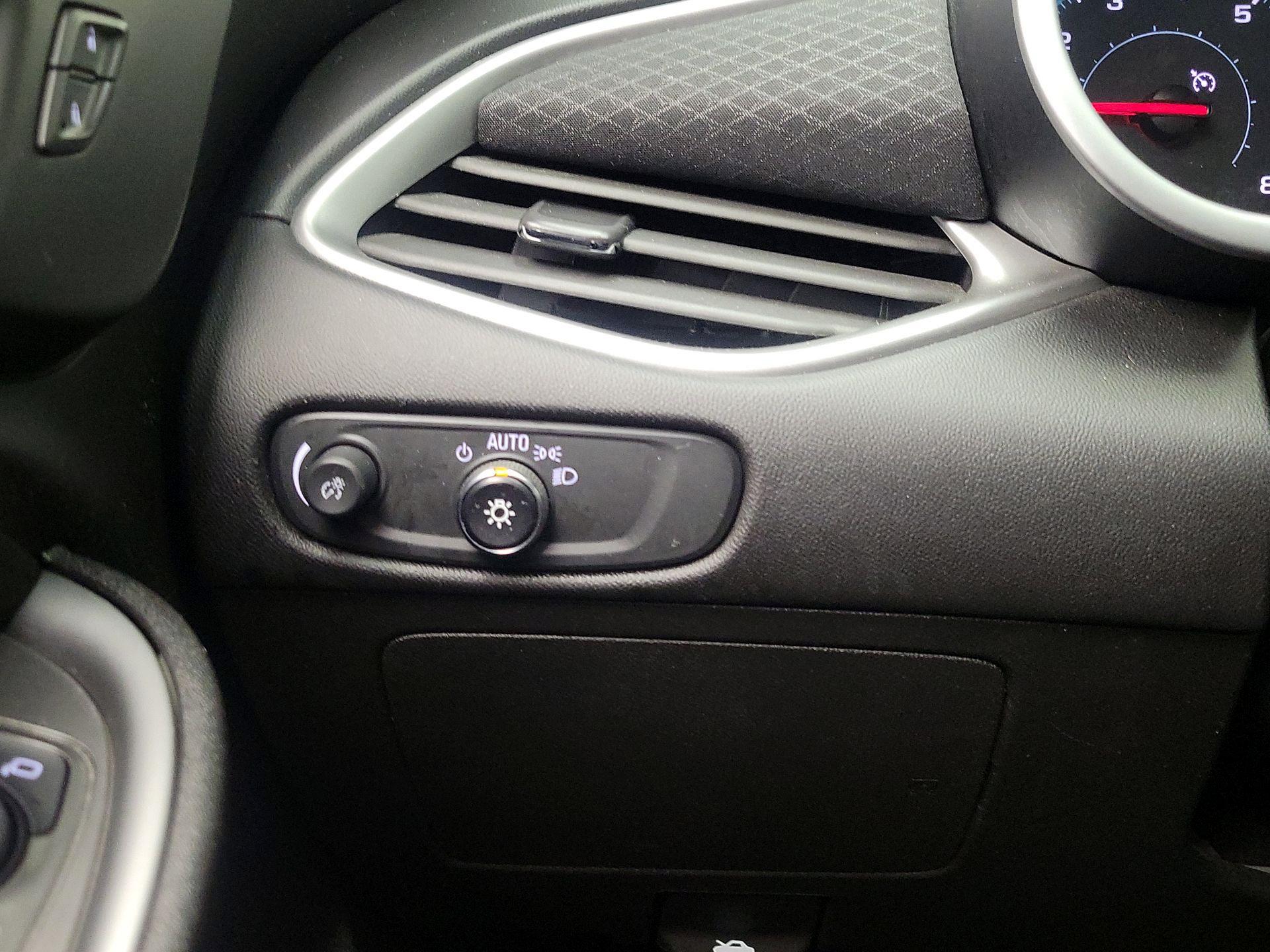 Thumbnail: 2023 Chevrolet Malibu - 13