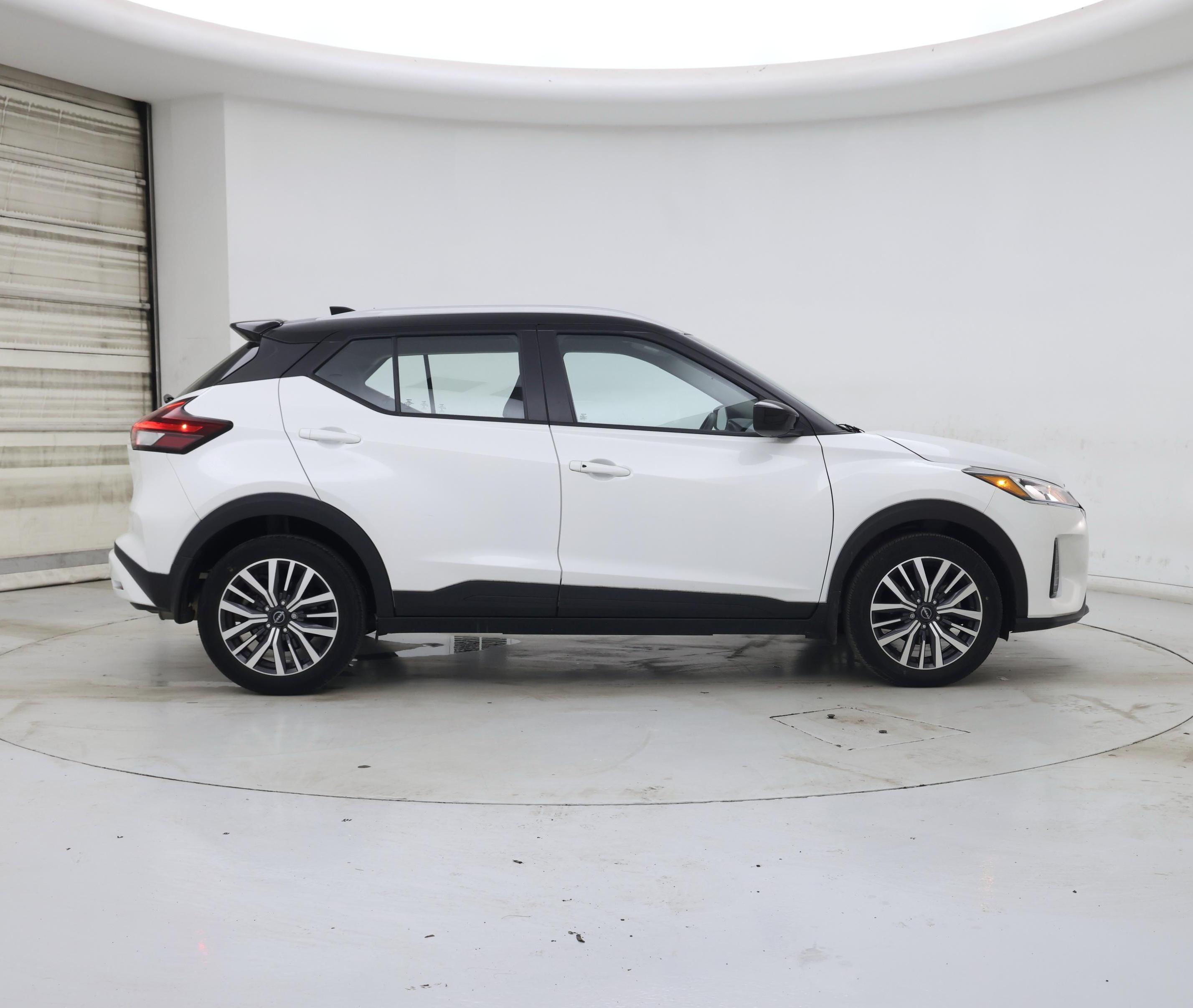 Thumbnail: 2023 Nissan Kicks - 7