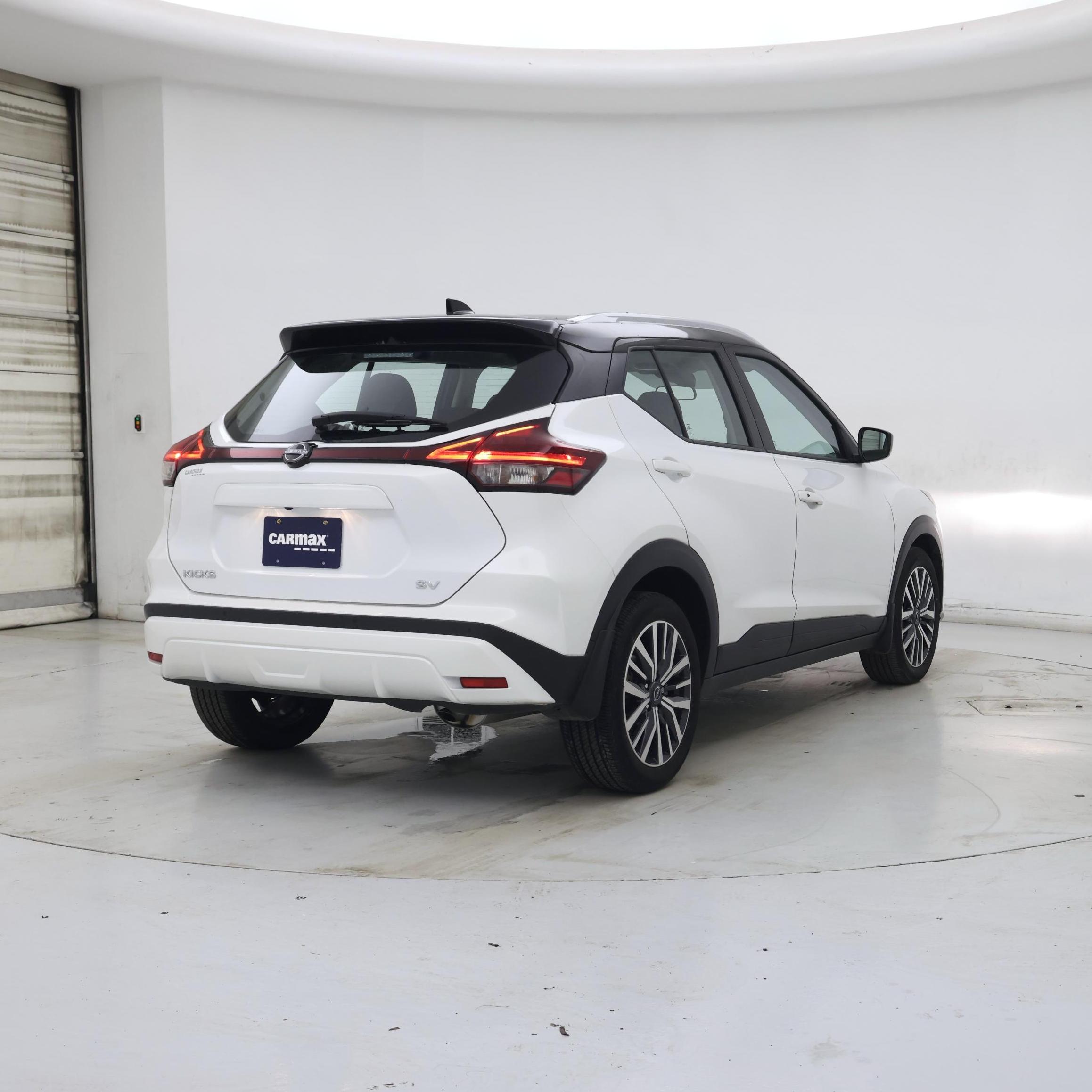 Thumbnail: 2023 Nissan Kicks - 8