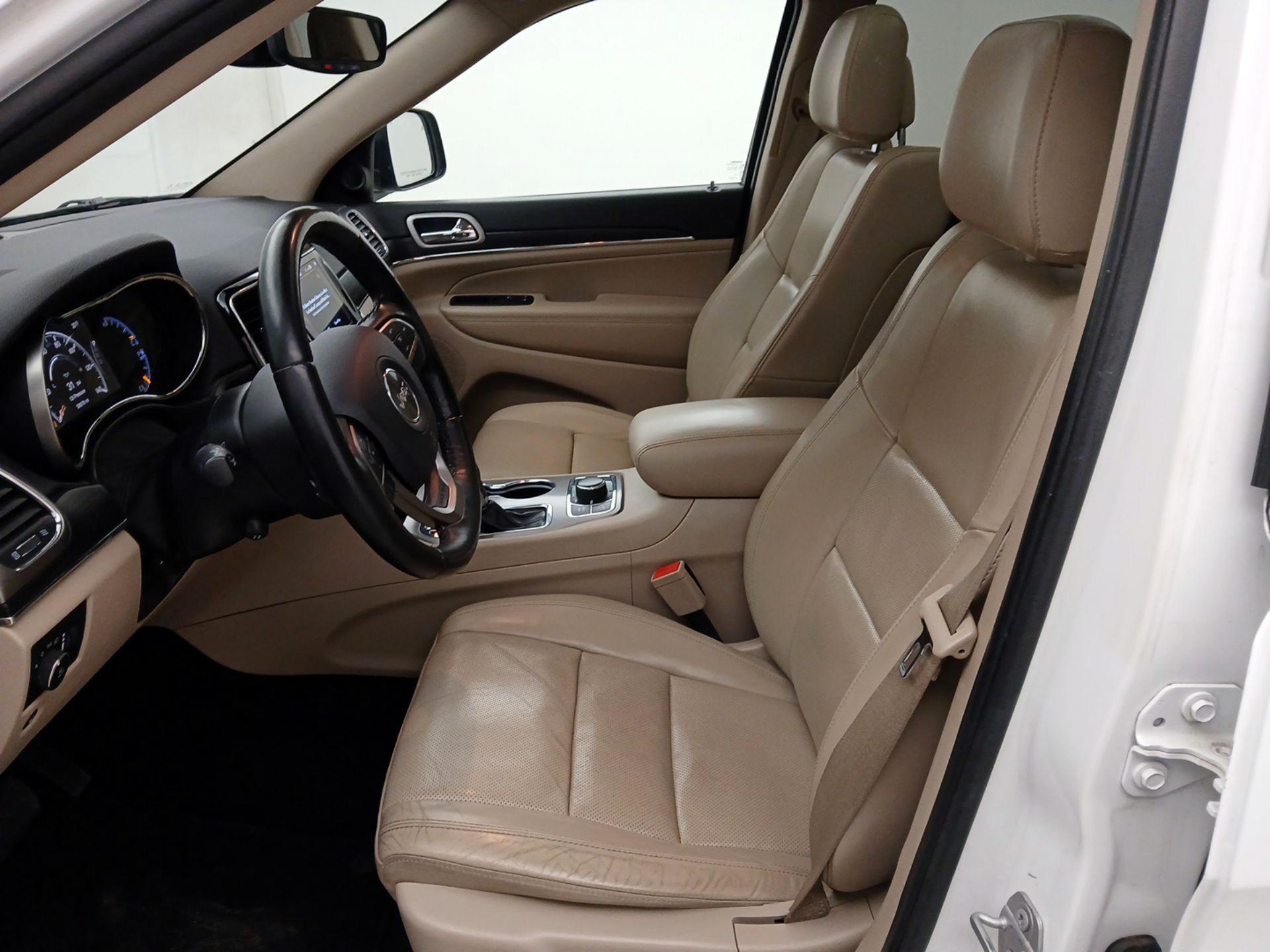 Thumbnail: 2021 Jeep Grand Cherokee - 11