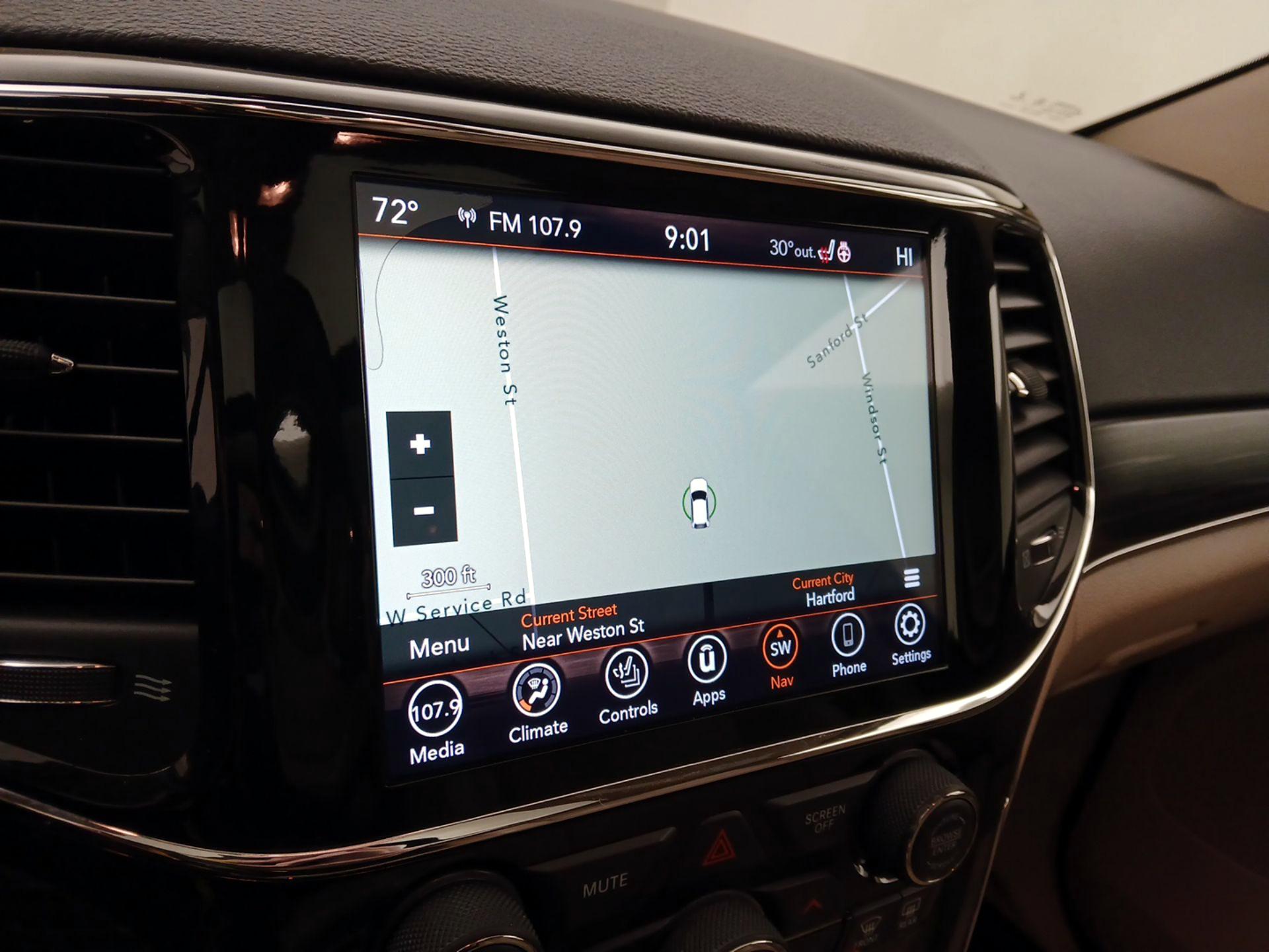 Thumbnail: 2021 Jeep Grand Cherokee - 14