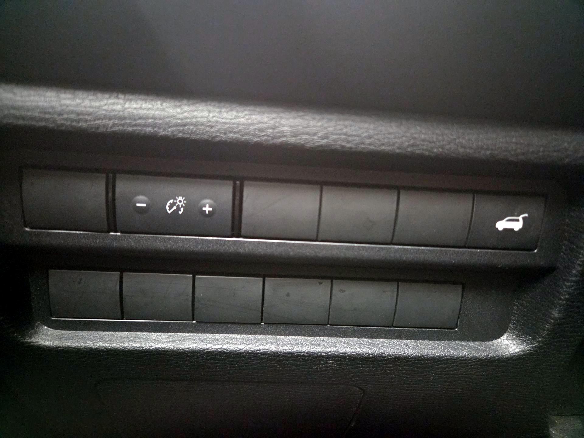 Thumbnail: 2024 Mitsubishi Outlander - 13