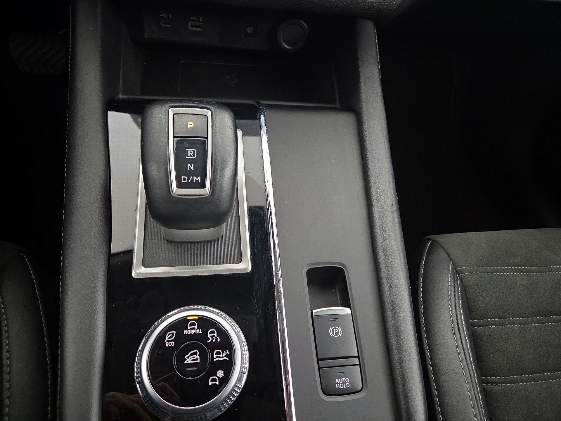 Thumbnail: 2024 Mitsubishi Outlander - 18