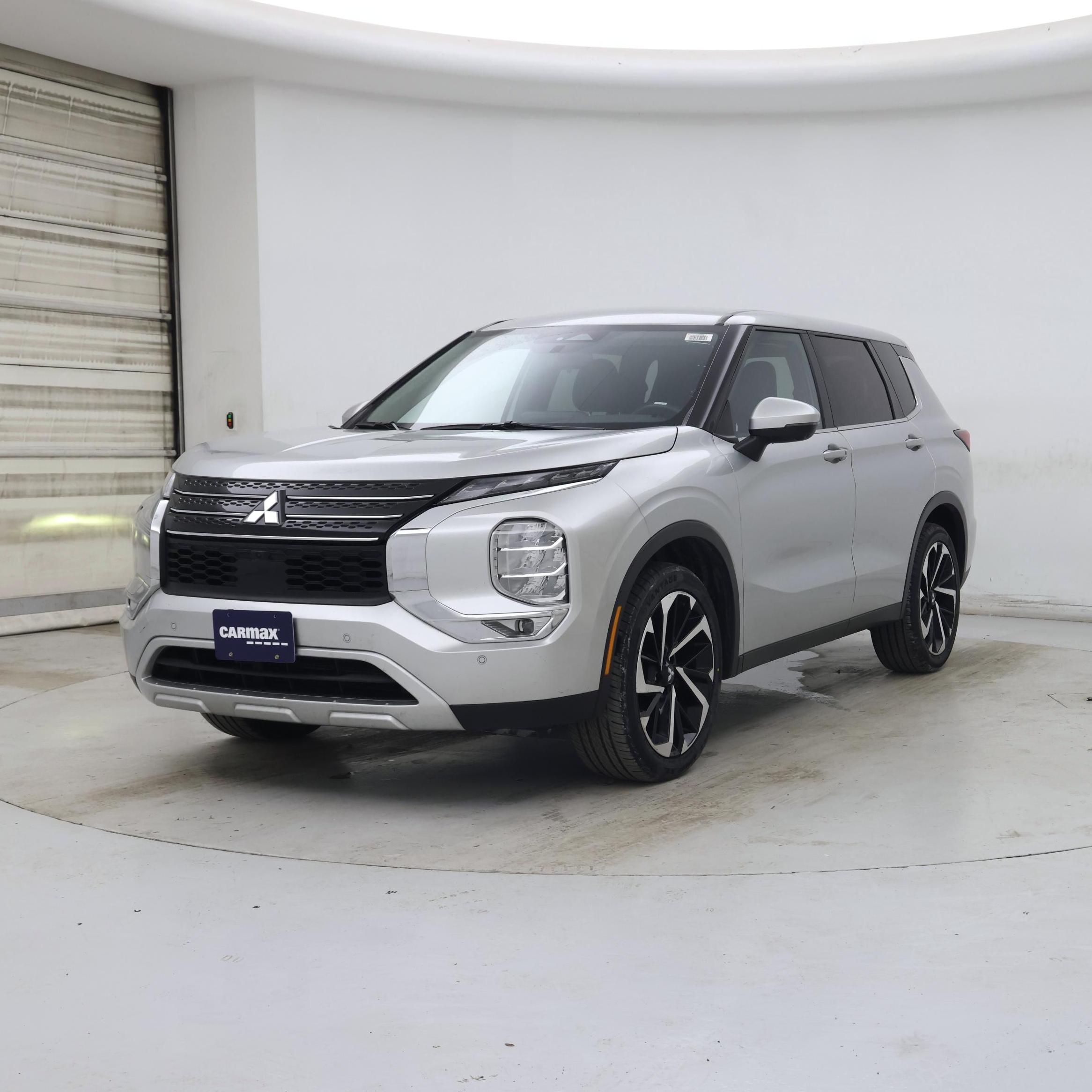 Thumbnail: 2024 Mitsubishi Outlander - 4