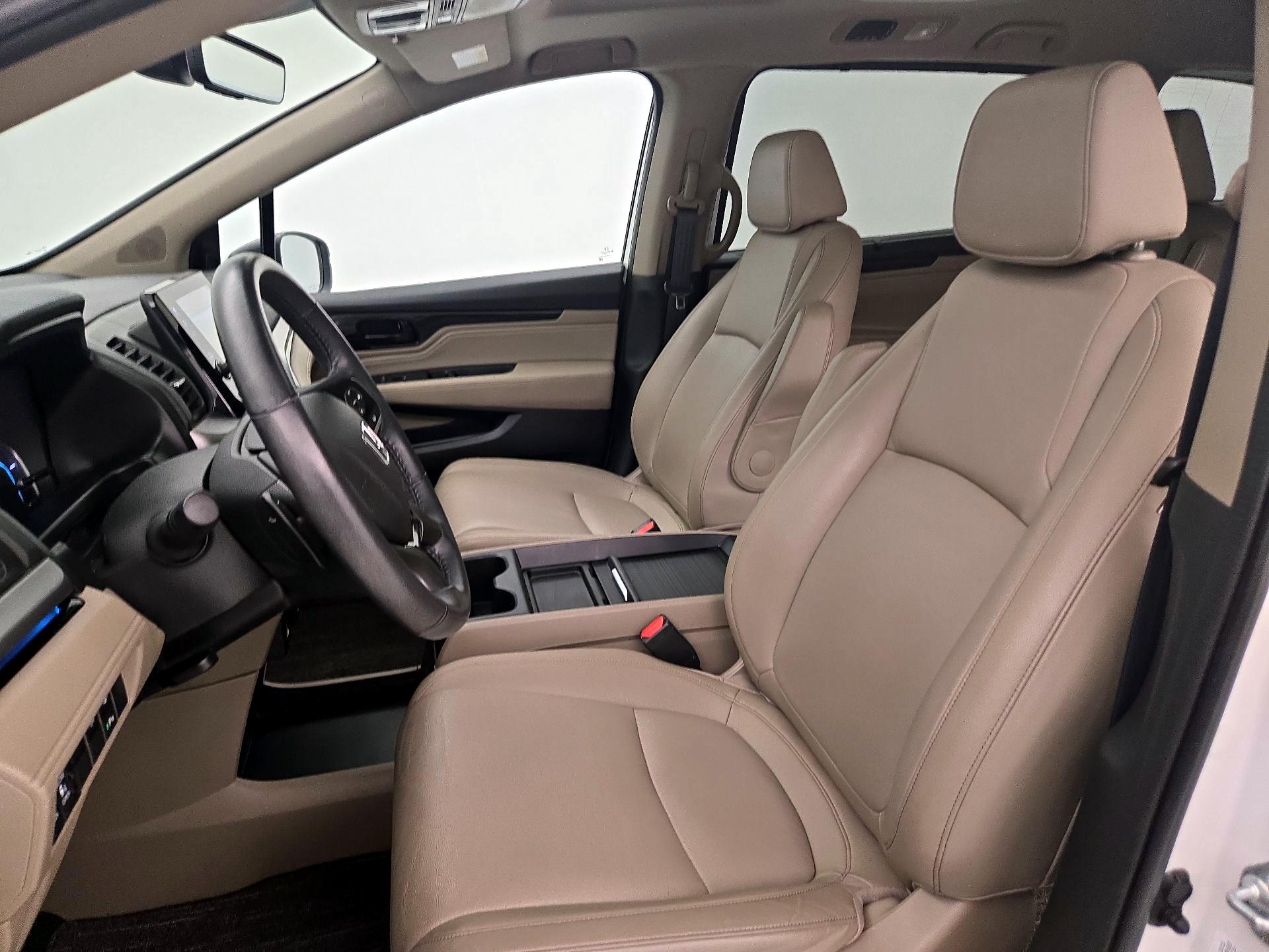 Thumbnail: 2023 Honda Odyssey - 11