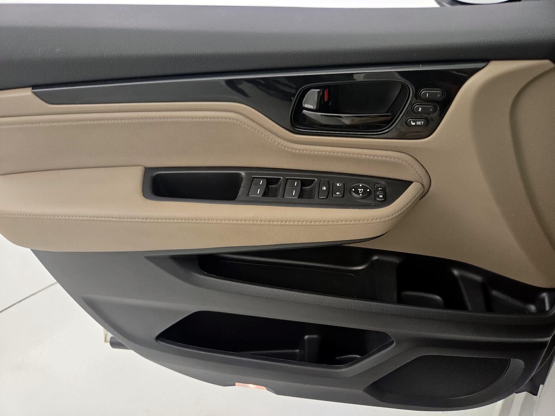 Thumbnail: 2023 Honda Odyssey - 12