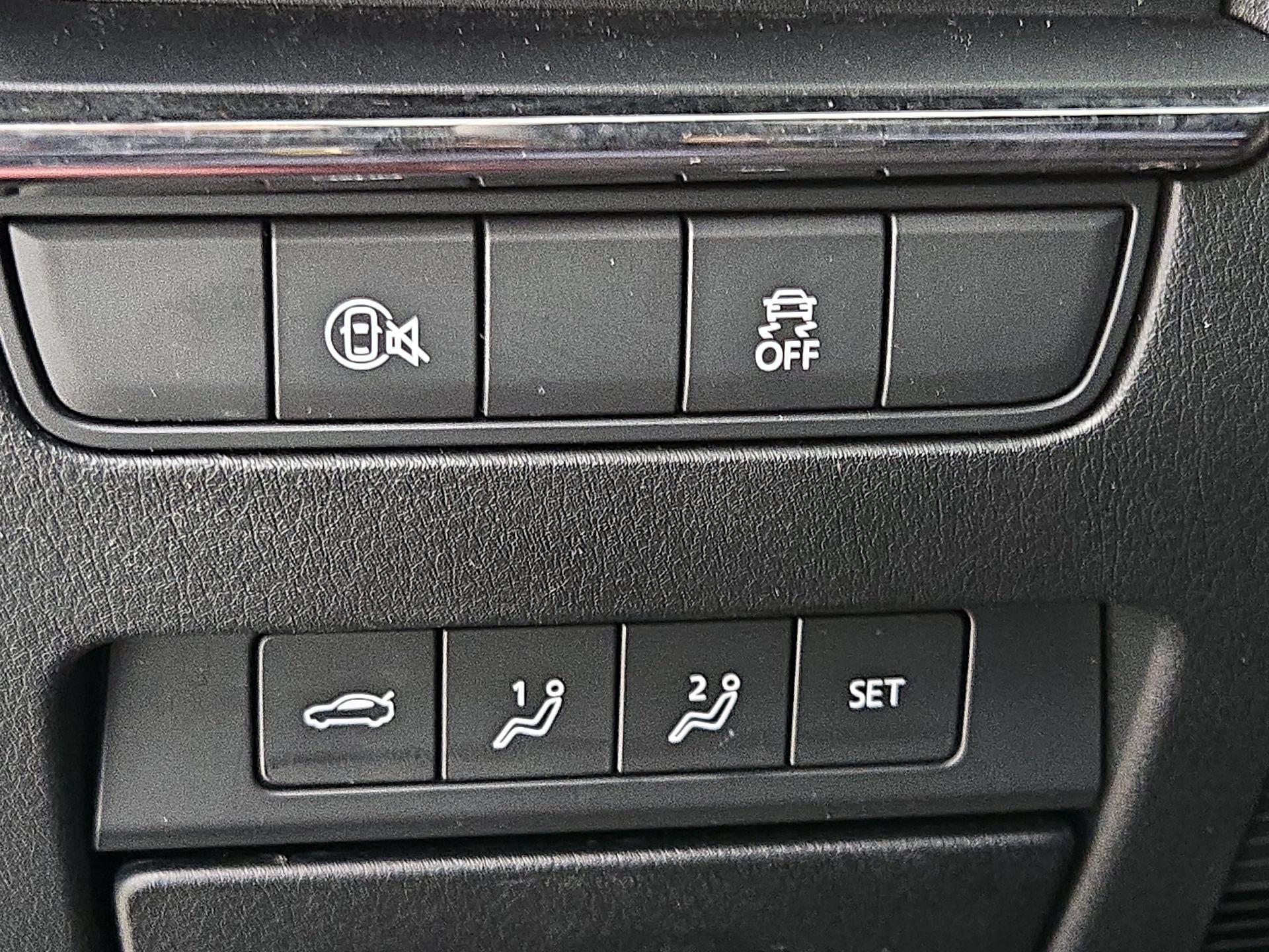 Thumbnail: 2025 Mazda Mazda3 - 13