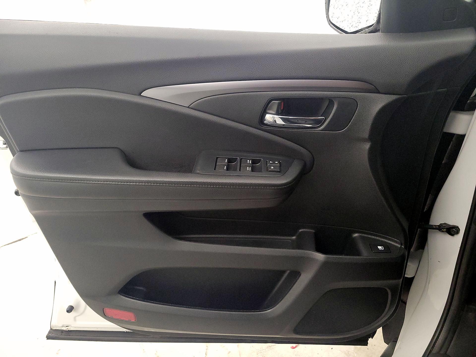 Thumbnail: 2022 Honda Pilot - 12