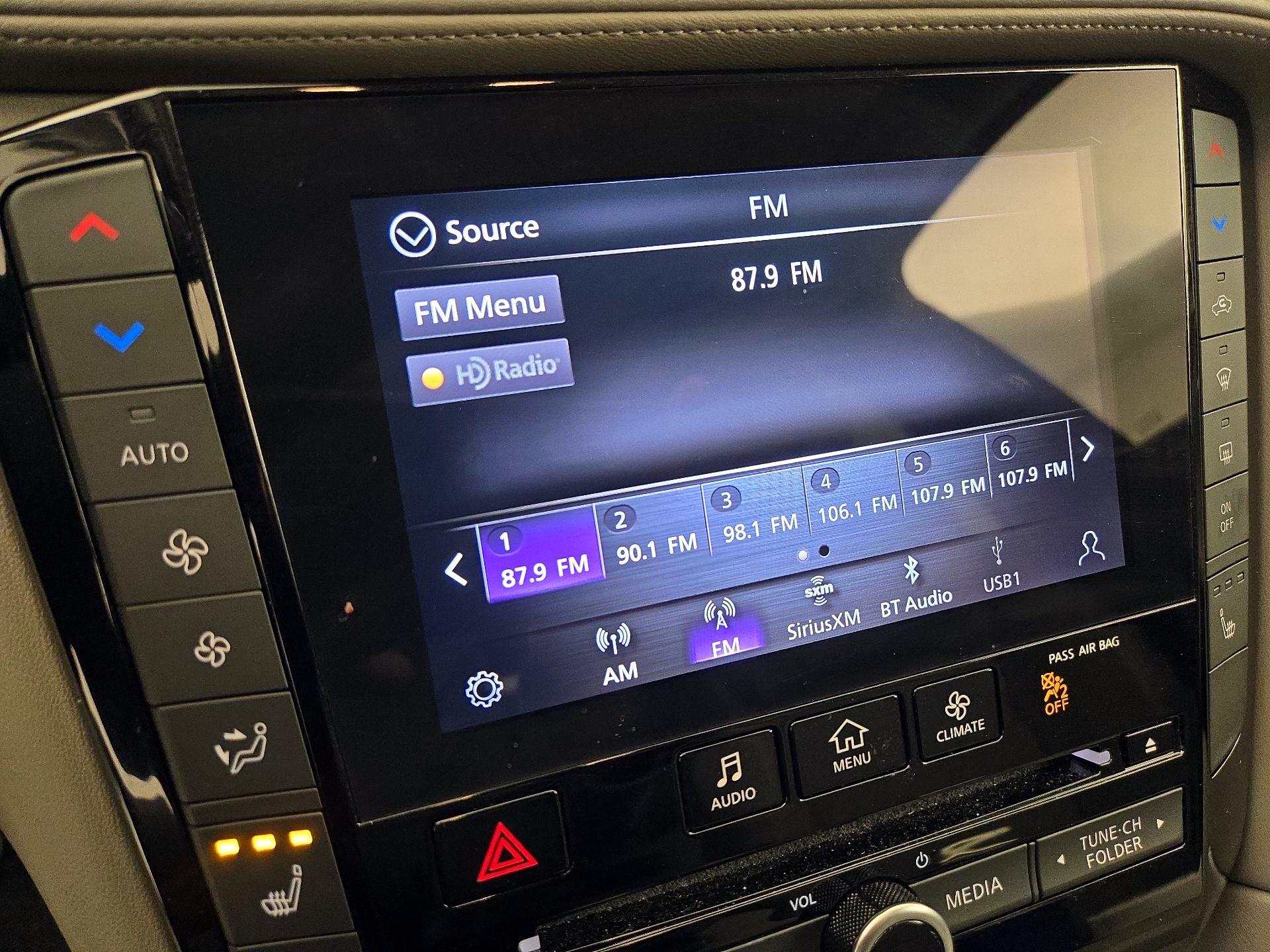 Thumbnail: 2023 INFINITI QX50 - 15