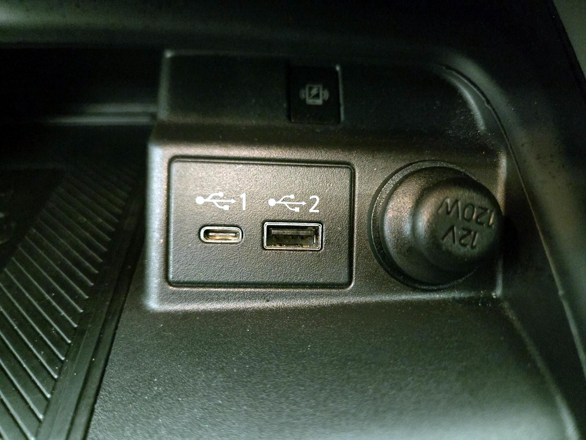 Thumbnail: 2023 INFINITI QX50 - 18