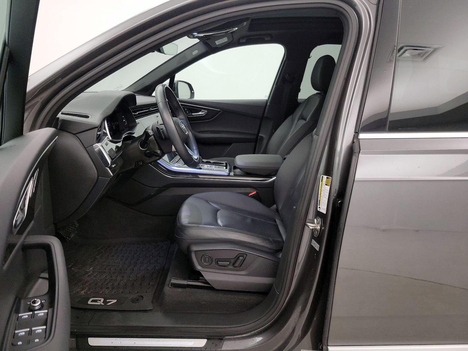 Thumbnail: 2021 Audi Q7 - 11