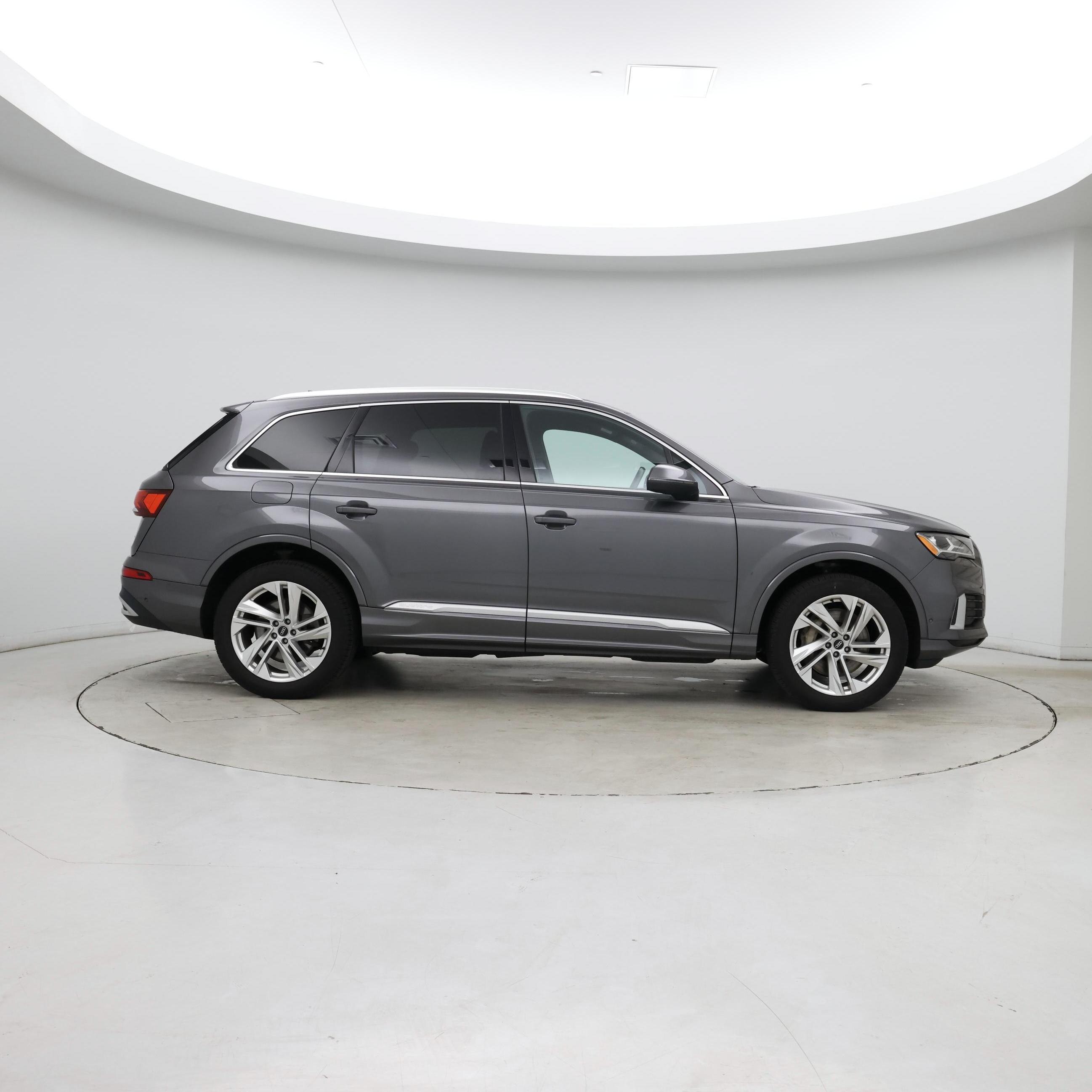 Thumbnail: 2021 Audi Q7 - 7