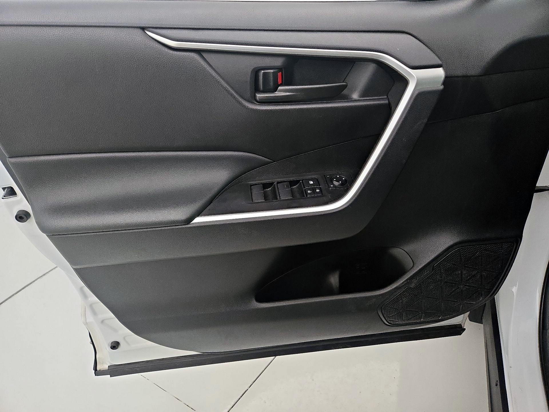 Thumbnail: 2024 Toyota RAV4 - 12