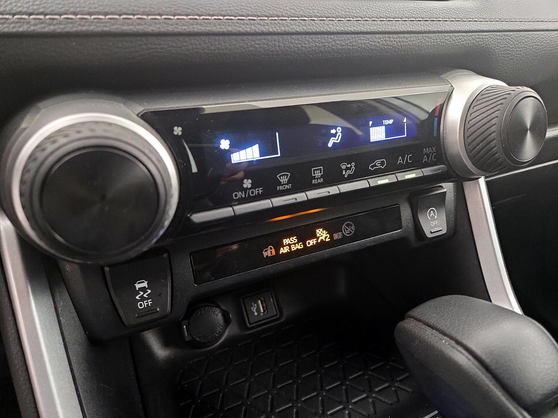 Thumbnail: 2024 Toyota RAV4 - 16