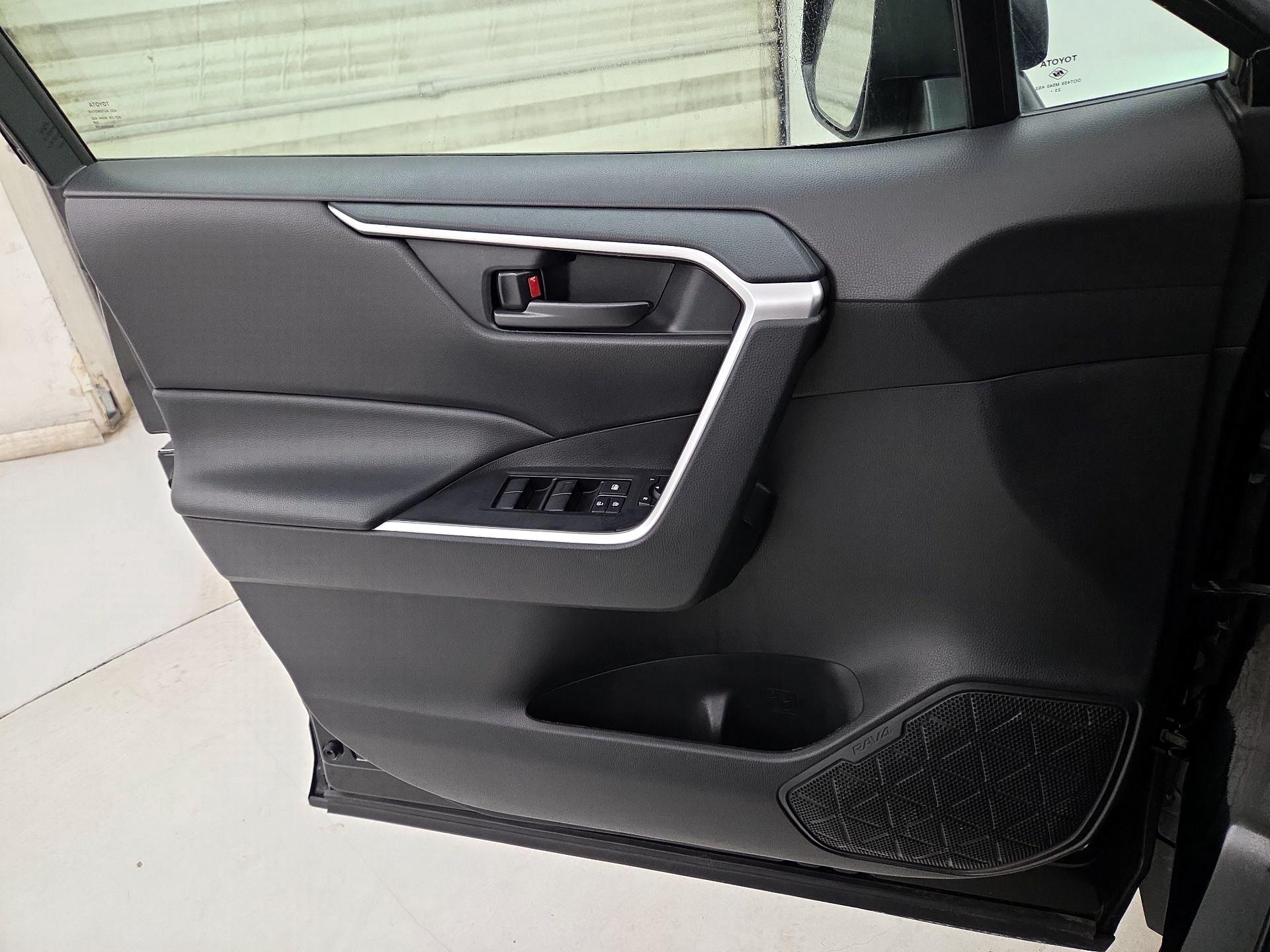 Thumbnail: 2024 Toyota RAV4 - 12