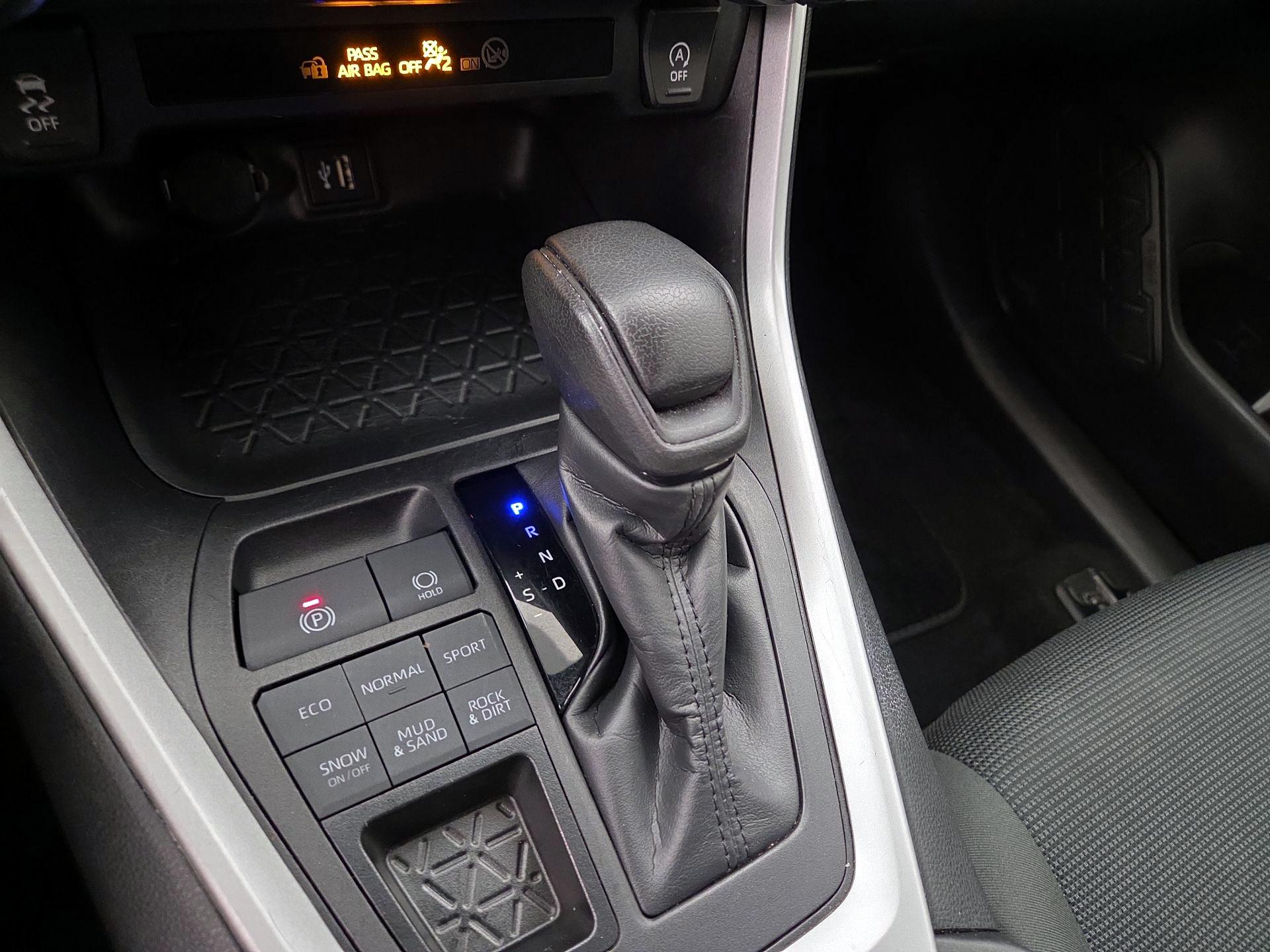 Thumbnail: 2024 Toyota RAV4 - 17