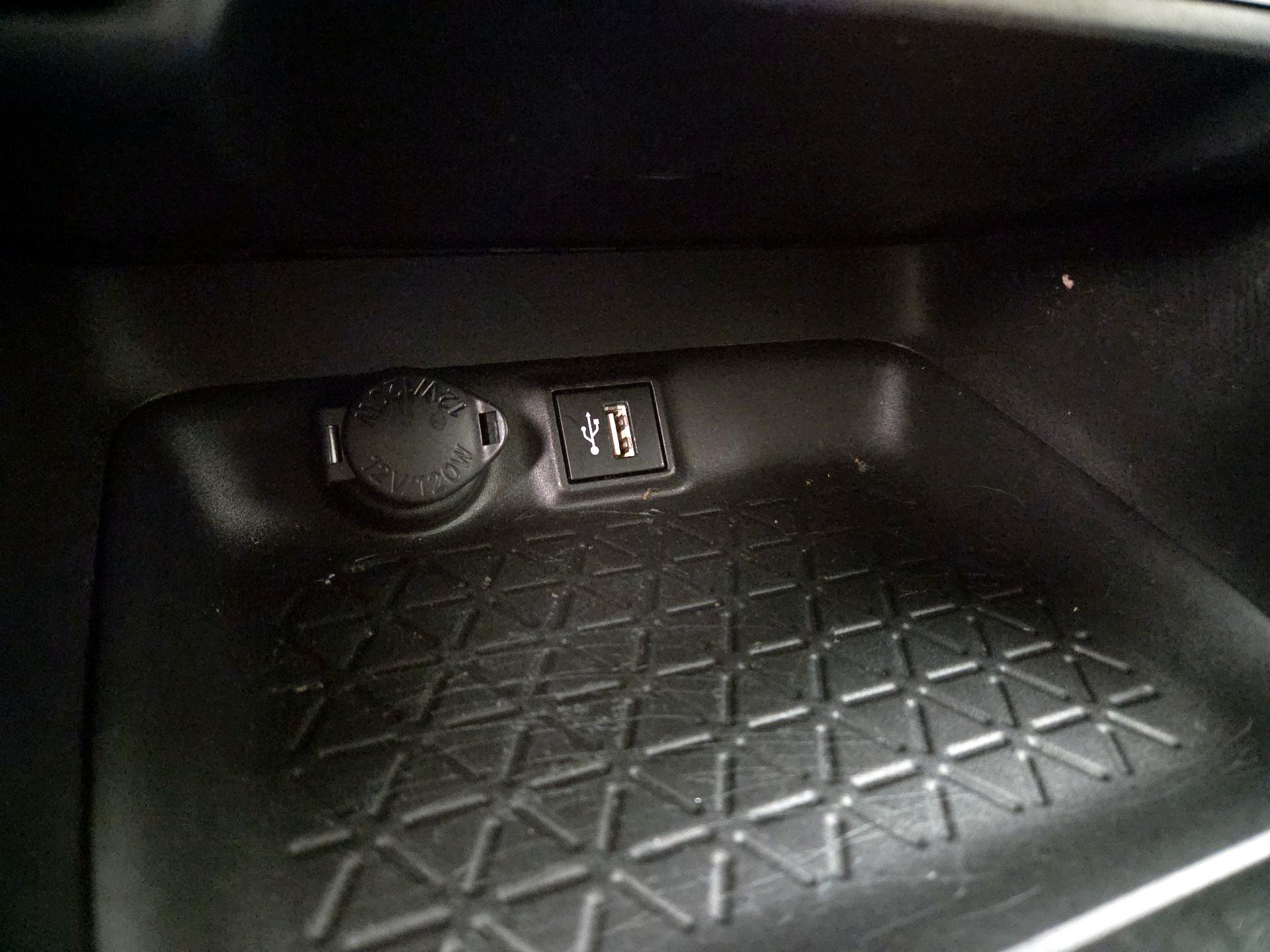 Thumbnail: 2024 Toyota RAV4 - 18