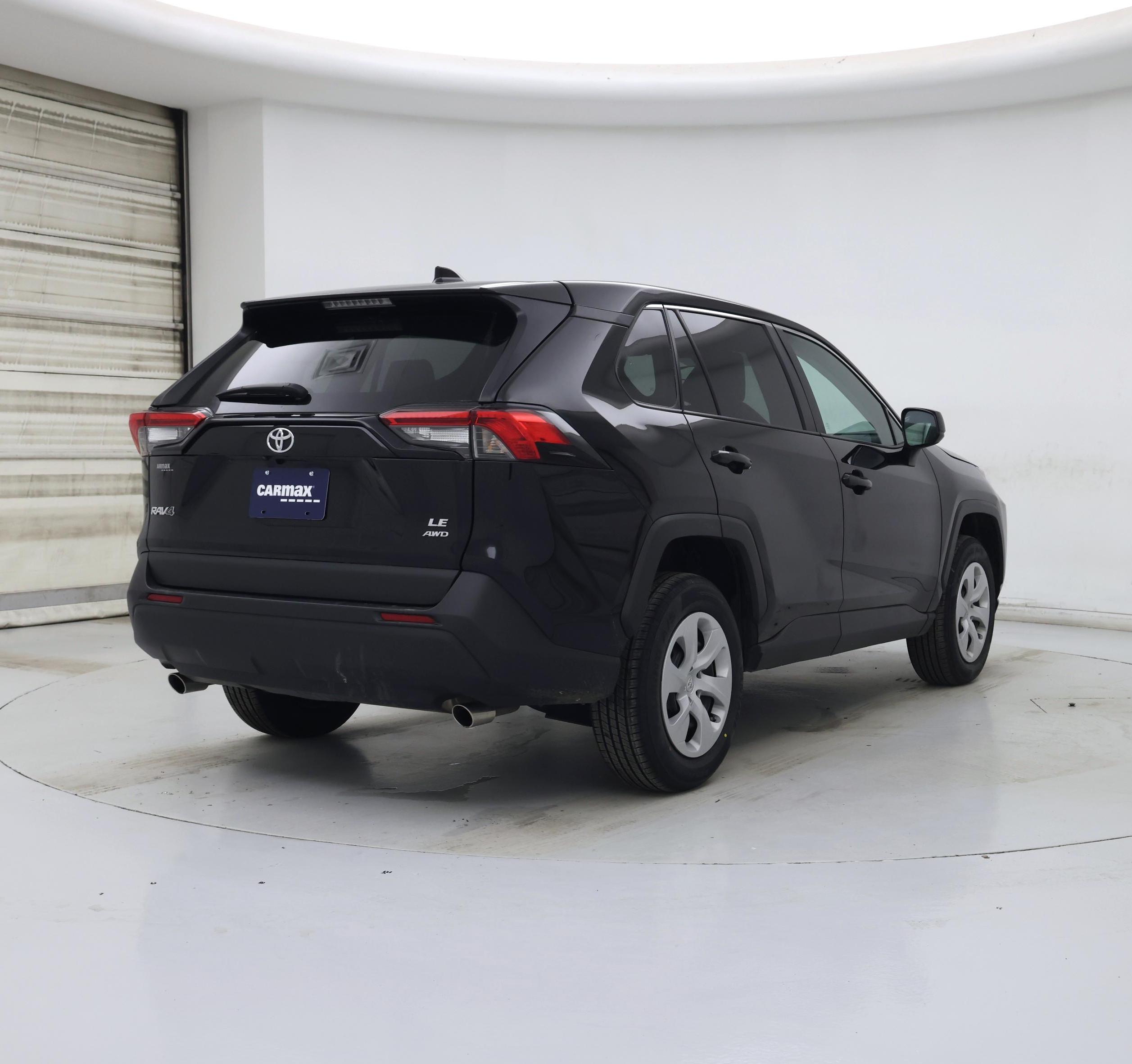 Thumbnail: 2024 Toyota RAV4 - 8