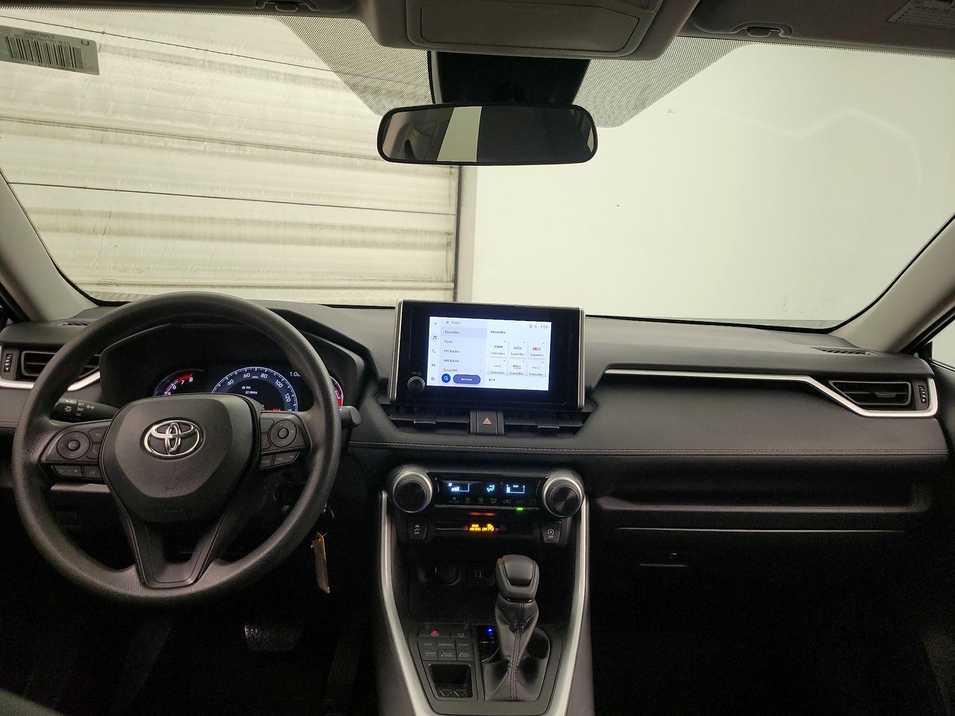 Thumbnail: 2024 Toyota RAV4 - 9