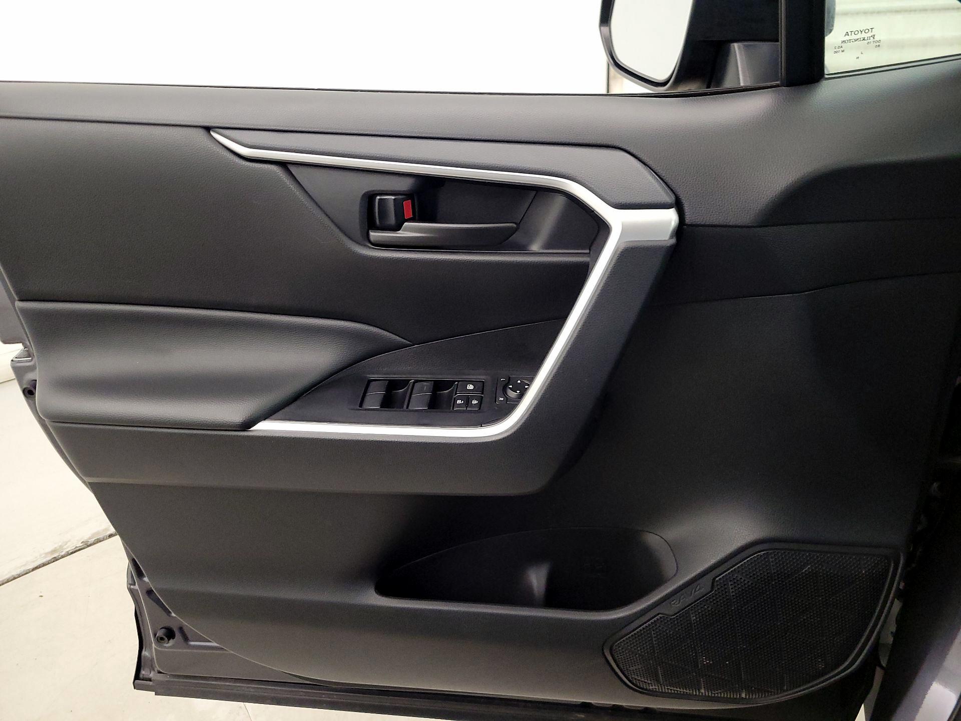Thumbnail: 2024 Toyota RAV4 - 12