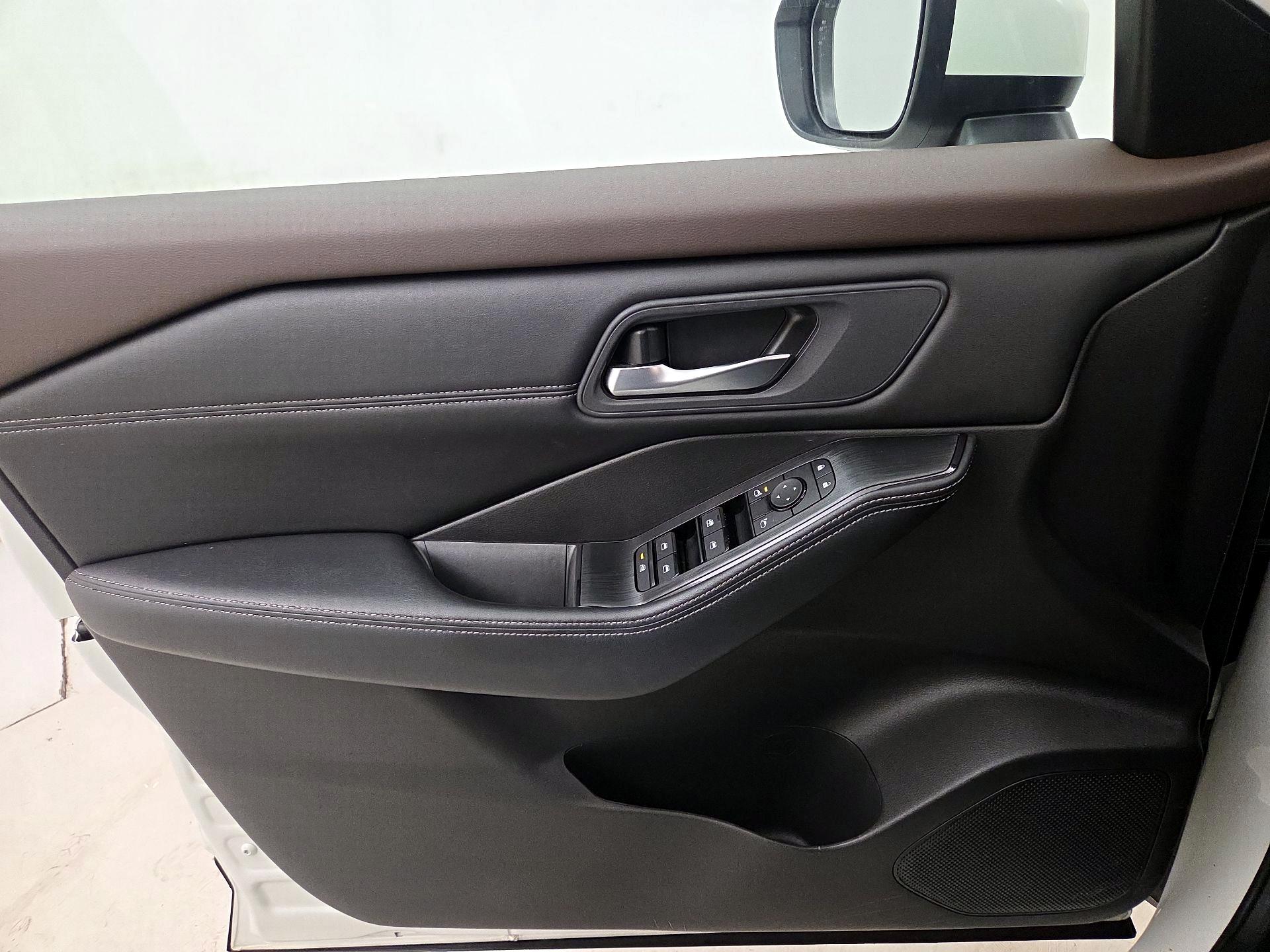 Thumbnail: 2023 Nissan Rogue - 12