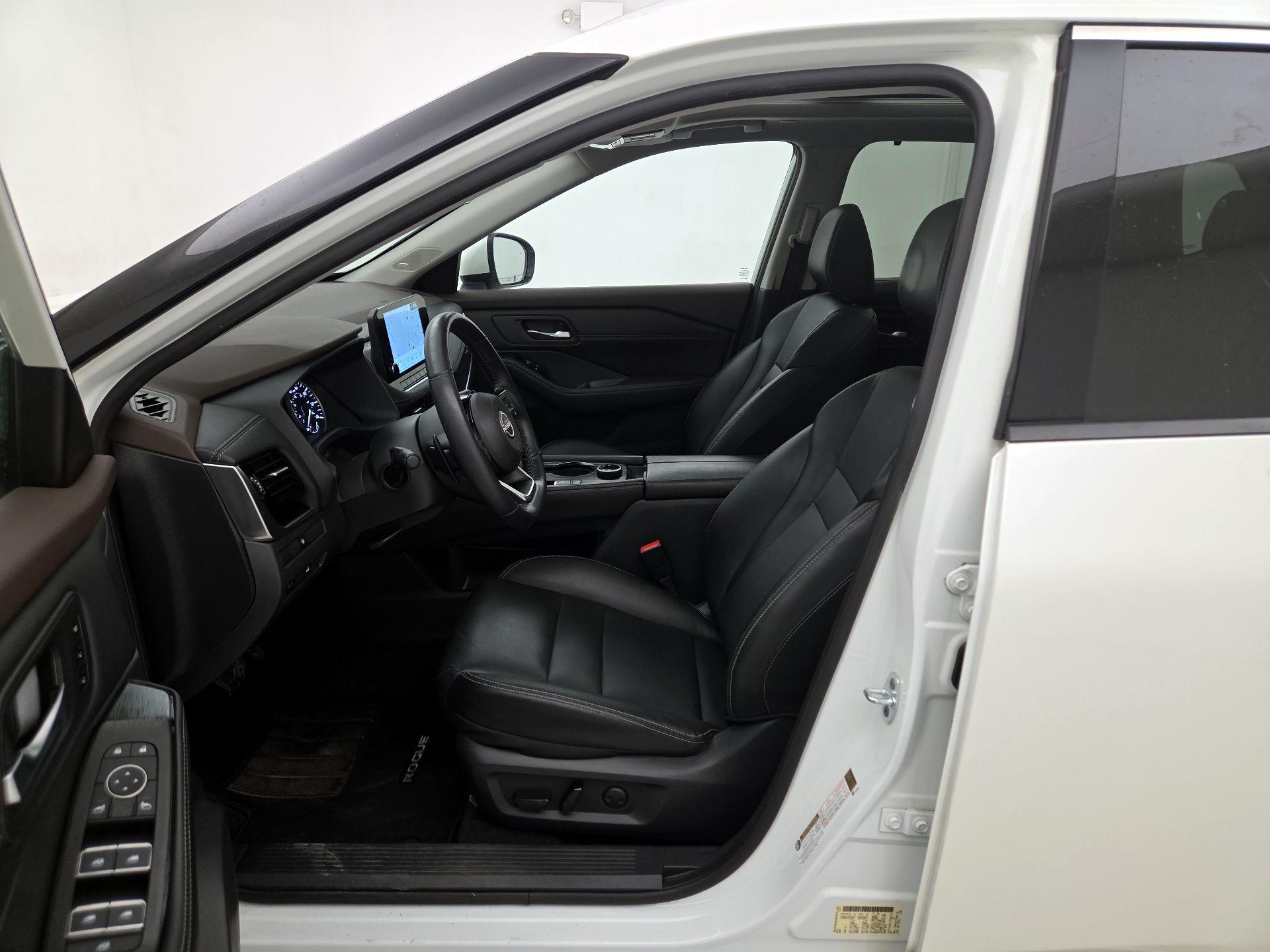 Thumbnail: 2022 Nissan Rogue - 11