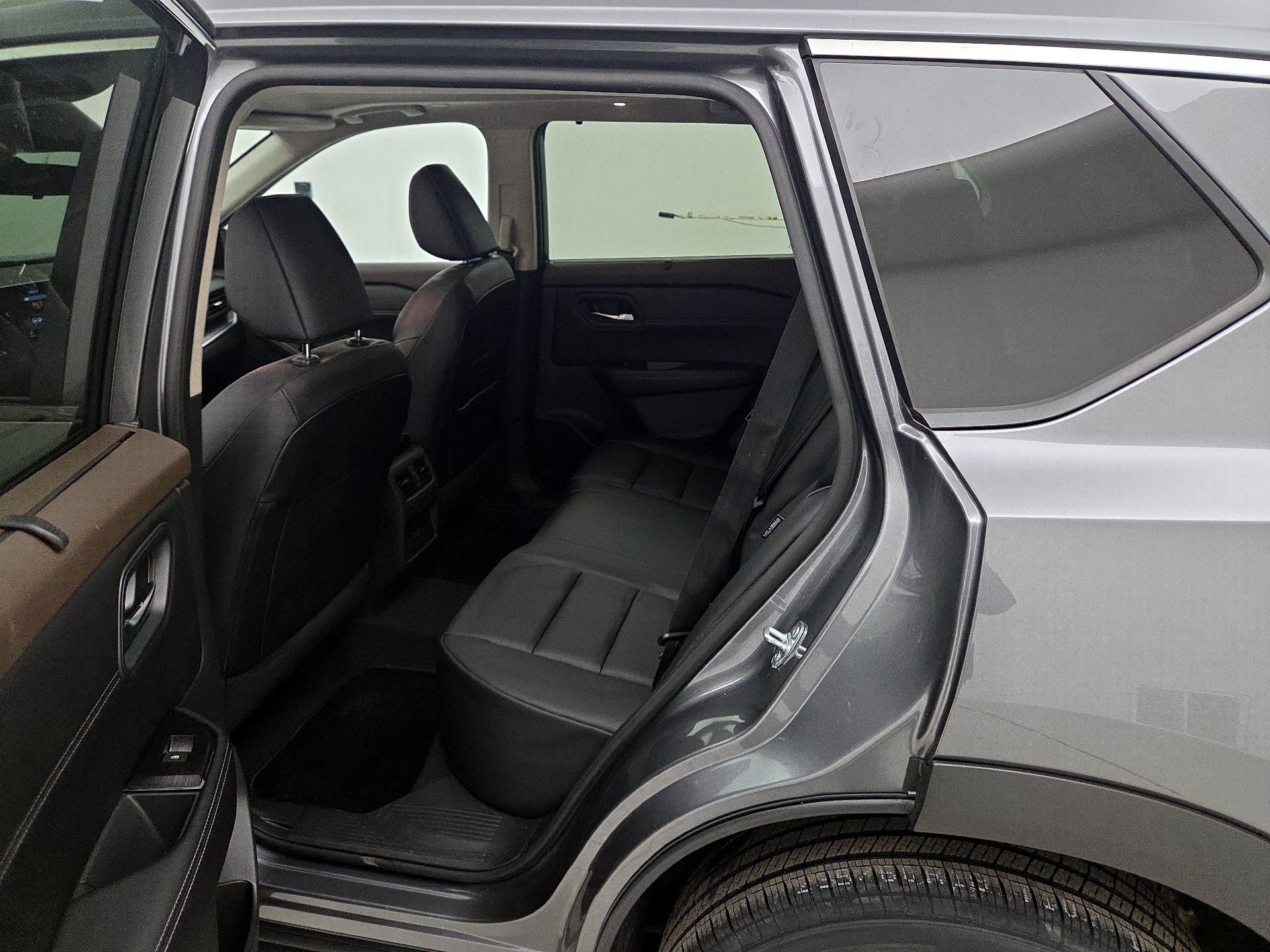 Thumbnail: 2023 Nissan Rogue - 20