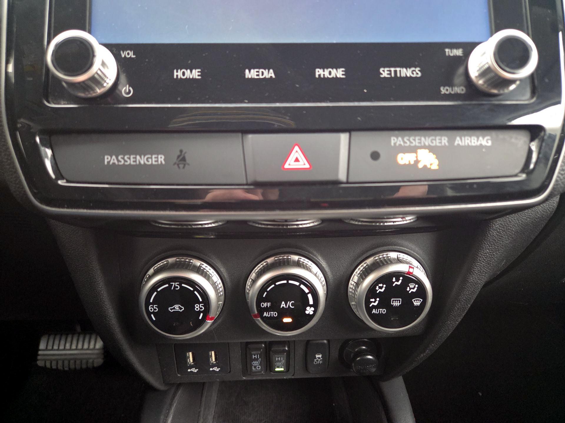 Thumbnail: 2024 Mitsubishi Outlander Sport - 16